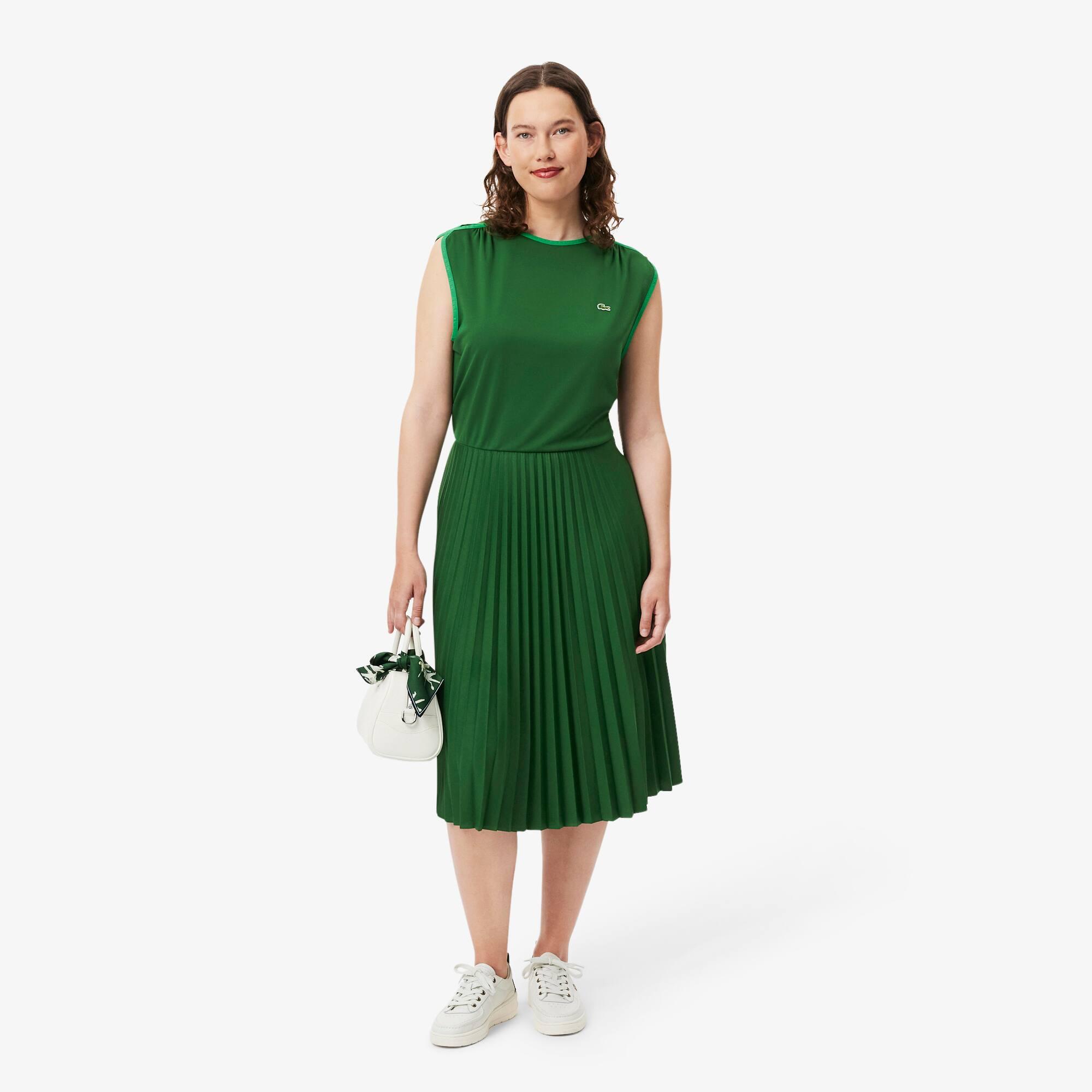 Women's Sleeveless Pleated Dress Product Image