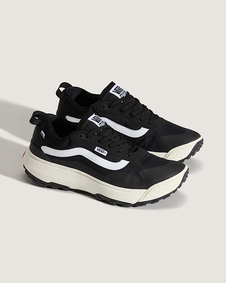 Crosspath Shoe in Black / White| Vans US Product Image