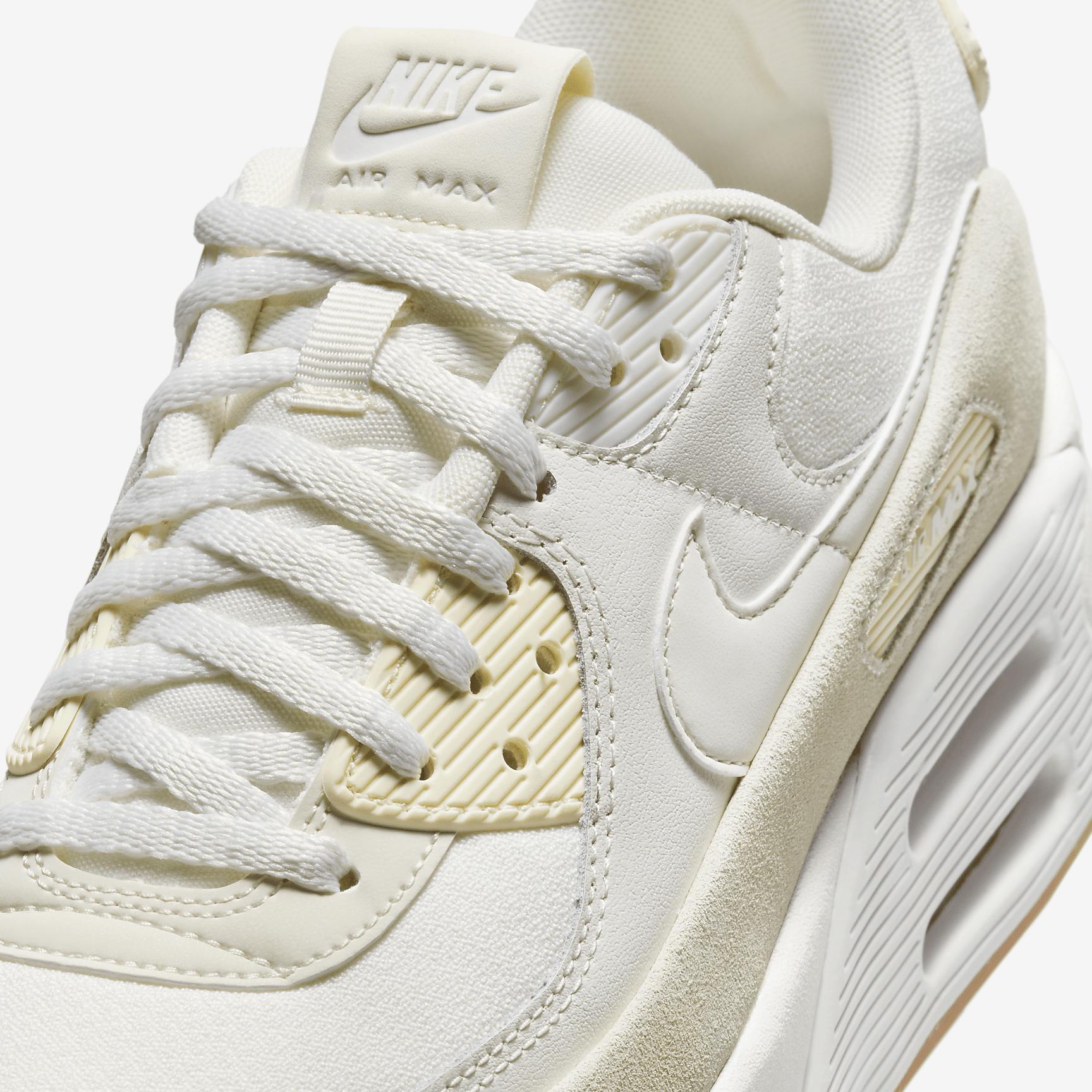 Nike Air Max 90 LV8 Women's Shoes Product Image