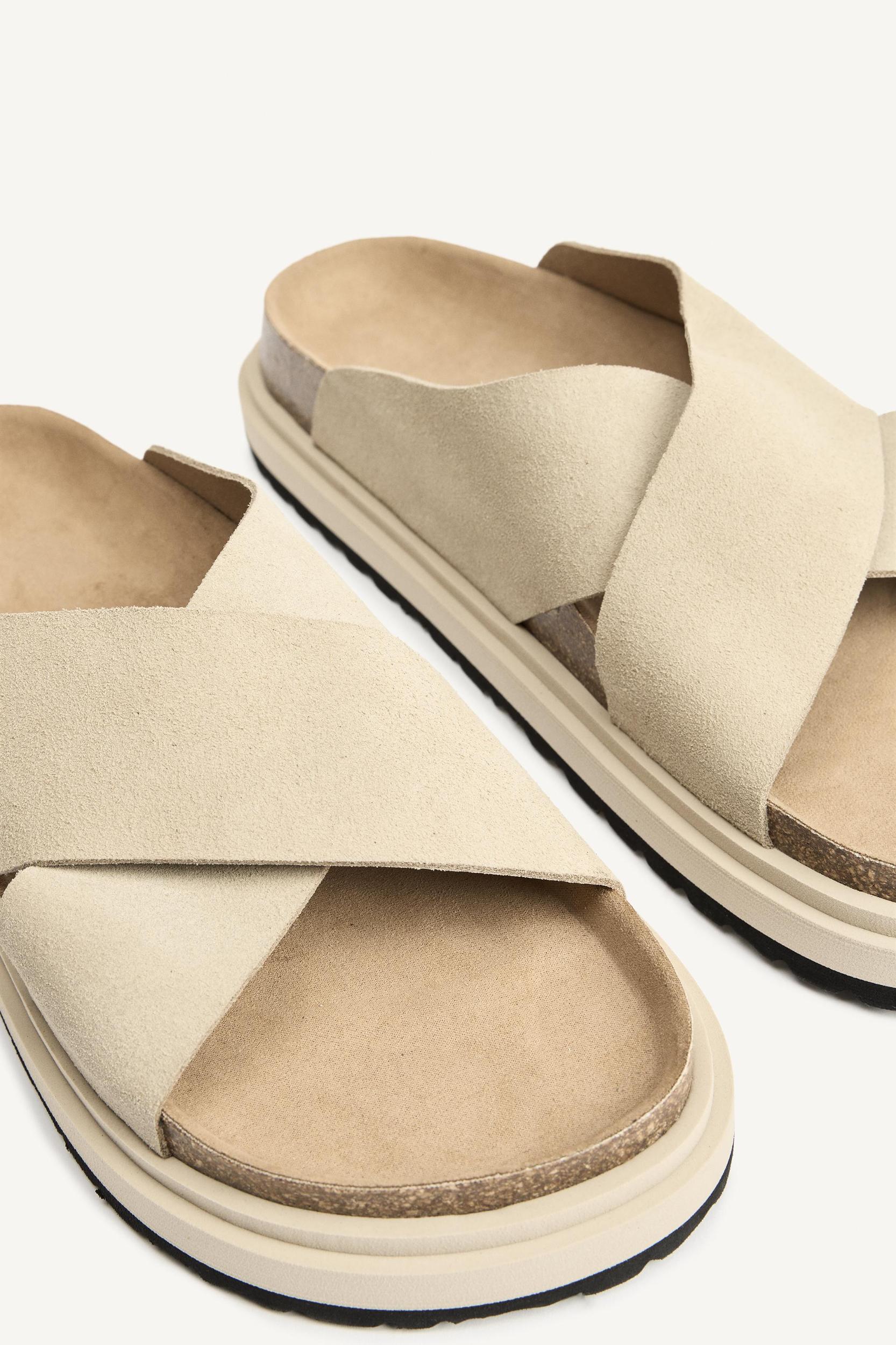 LTHR SNDLS Product Image