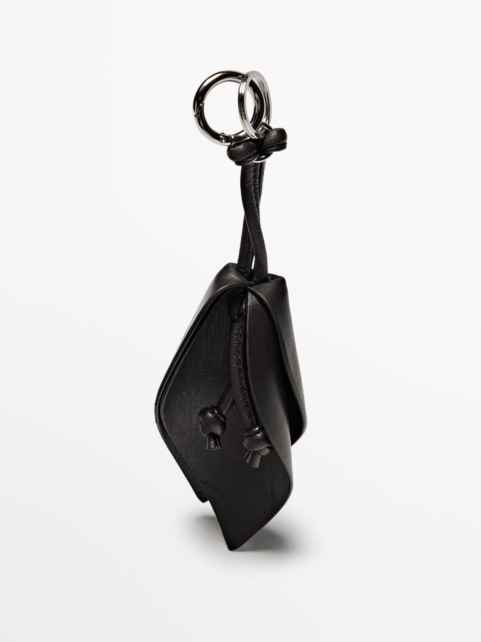 Nappa leather flower keyring Product Image