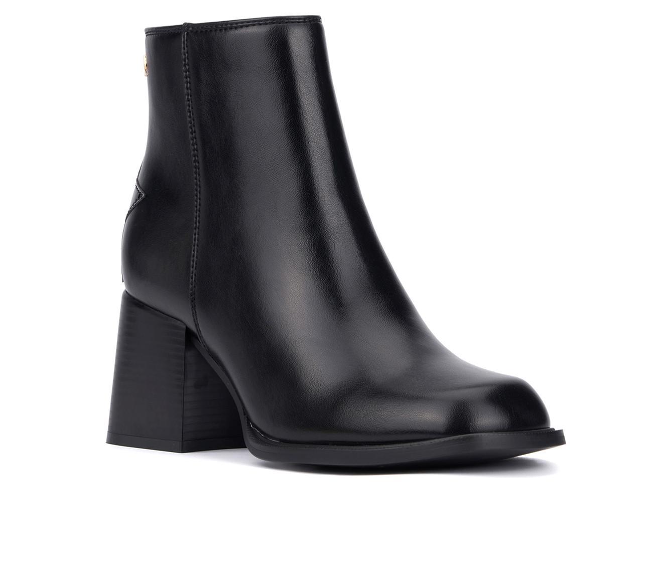 Women's Olivia Miller Star Booties Product Image