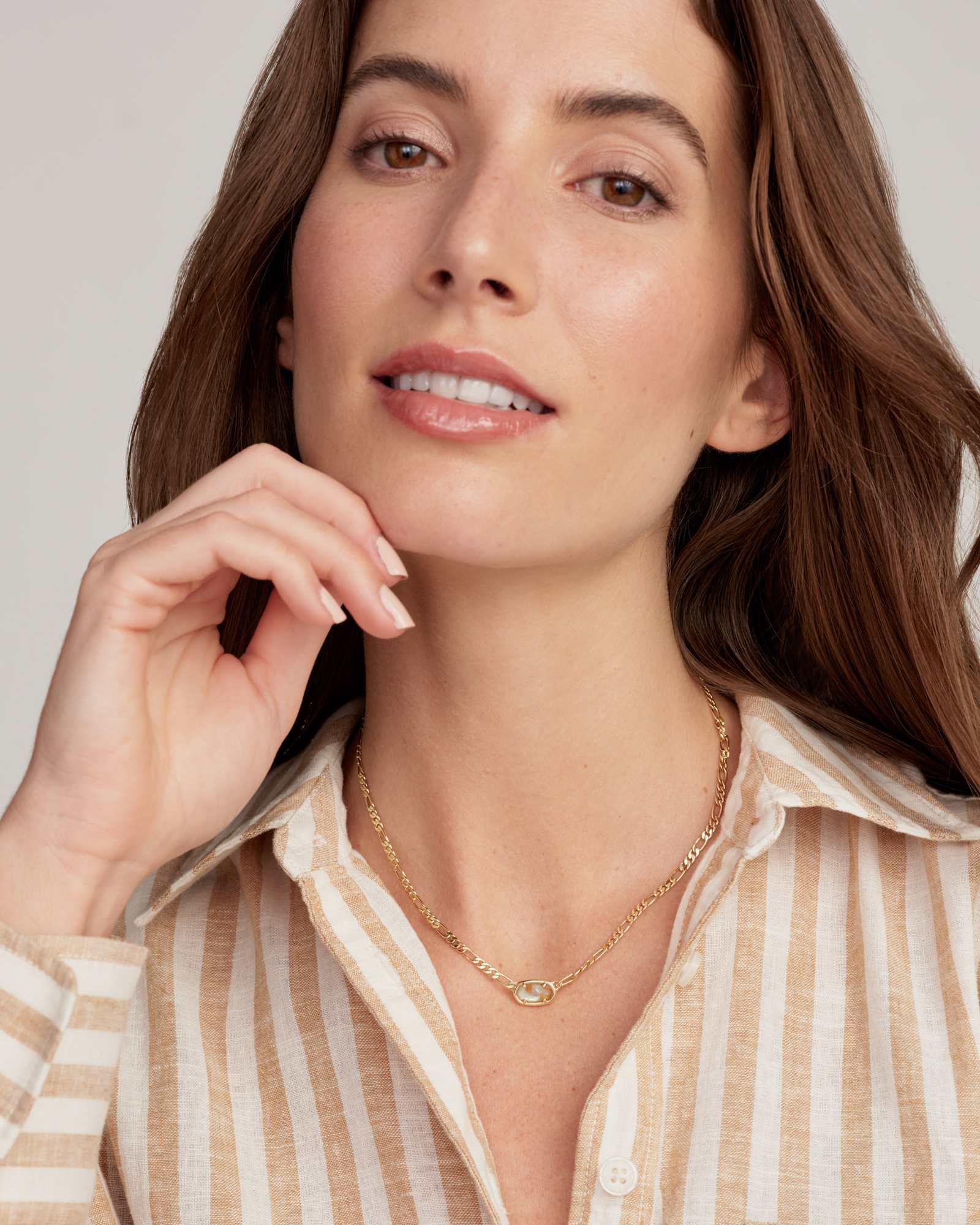 Elisa Gold Figaro Chain Short Pendant Necklace Product Image