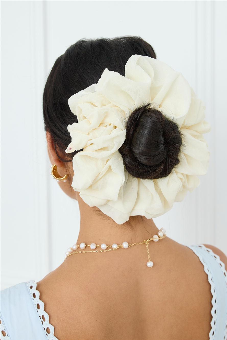 Jumbo Scrunchie Ivory Product Image