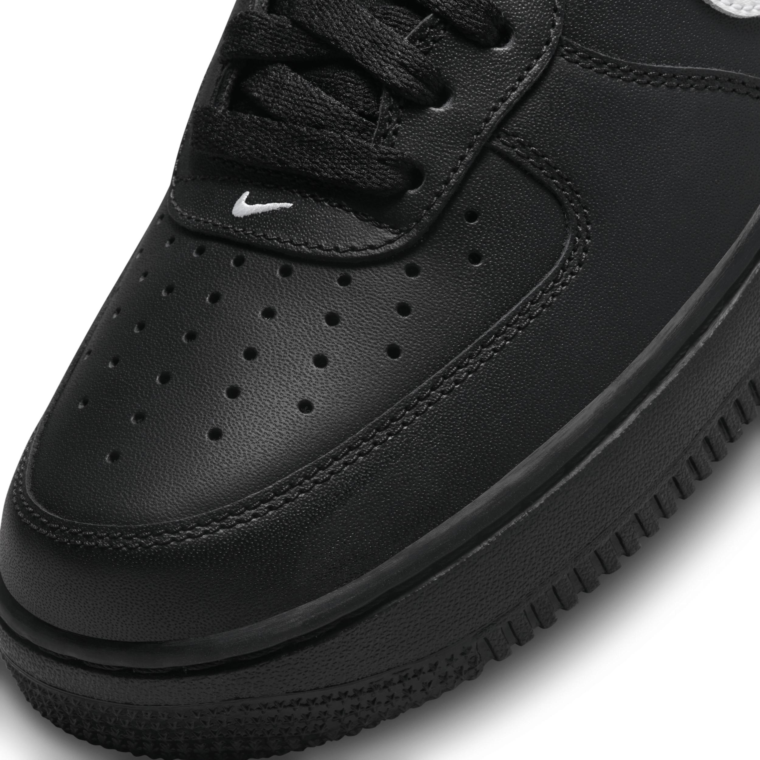 Nike Men's Air Force 1 '07 Shoes Product Image