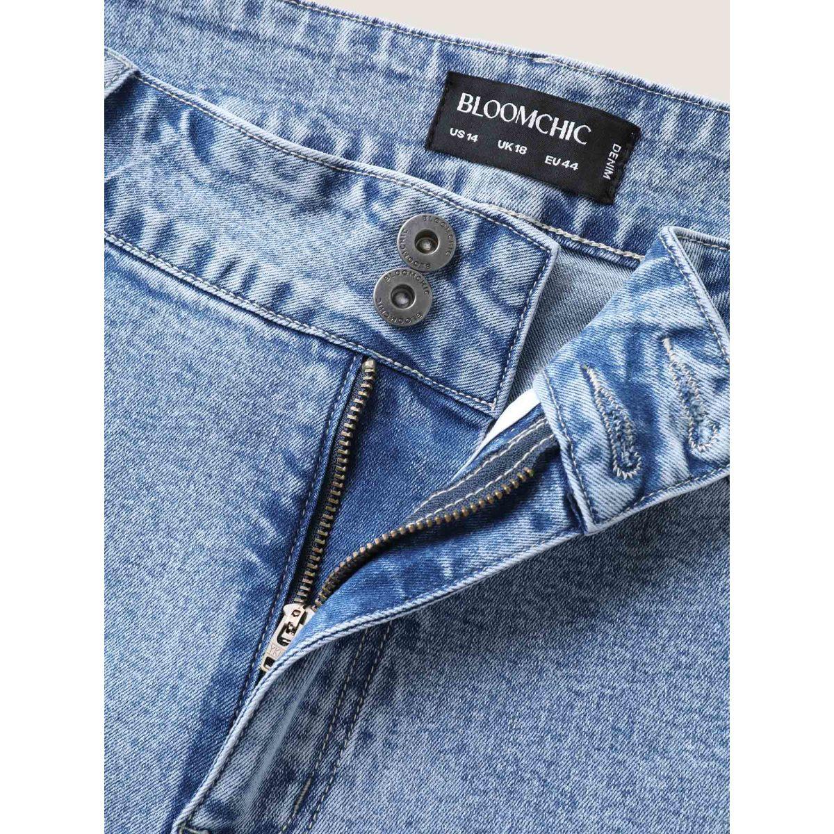 Plus Size Classic Cut Wide-Leg Crop Jeans Women Midblue Leisure High stretch Slanted pocket Jeans BloomChic 14/1X Product Image