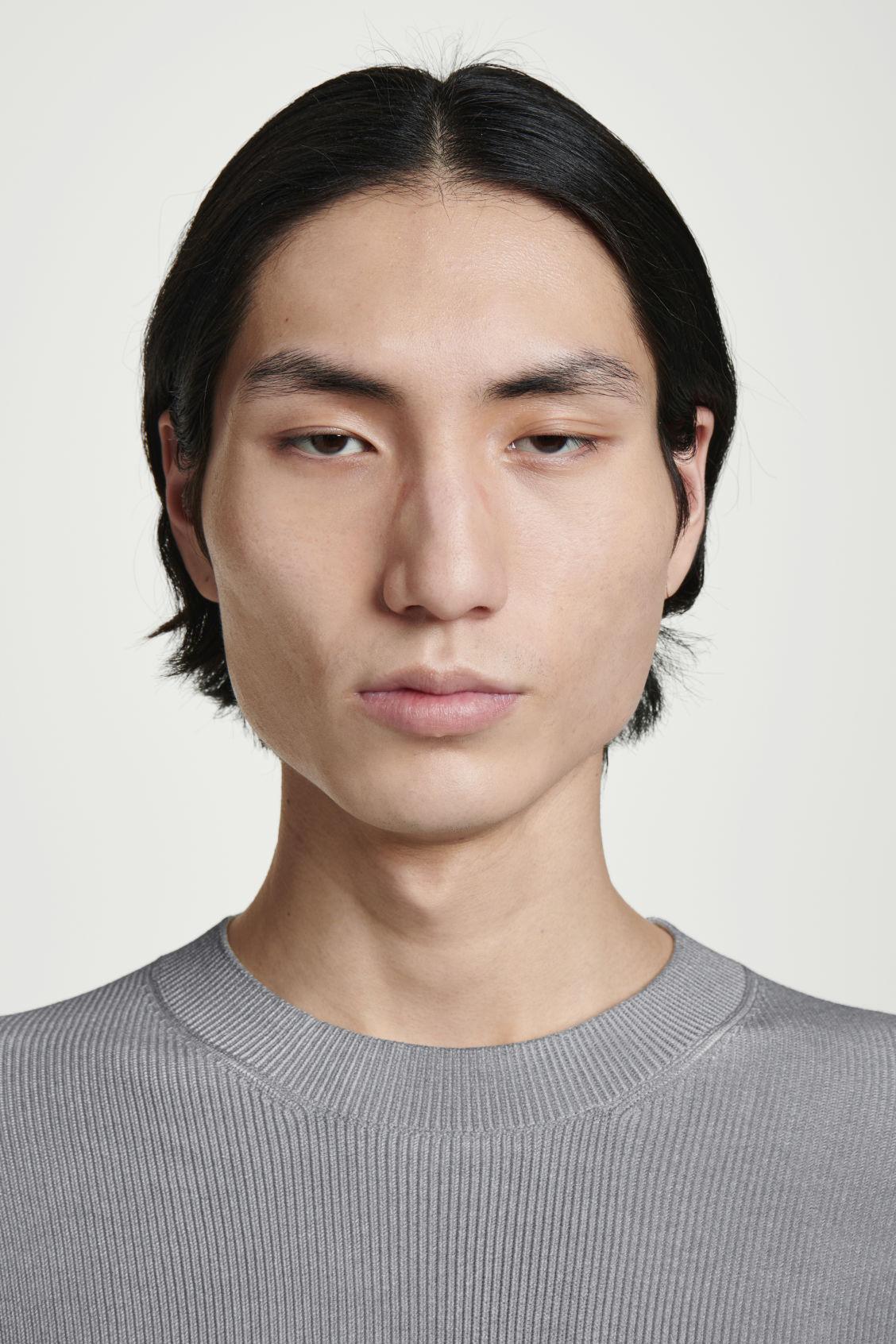 RELAXED PRINTED KNITTED T-SHIRT Product Image