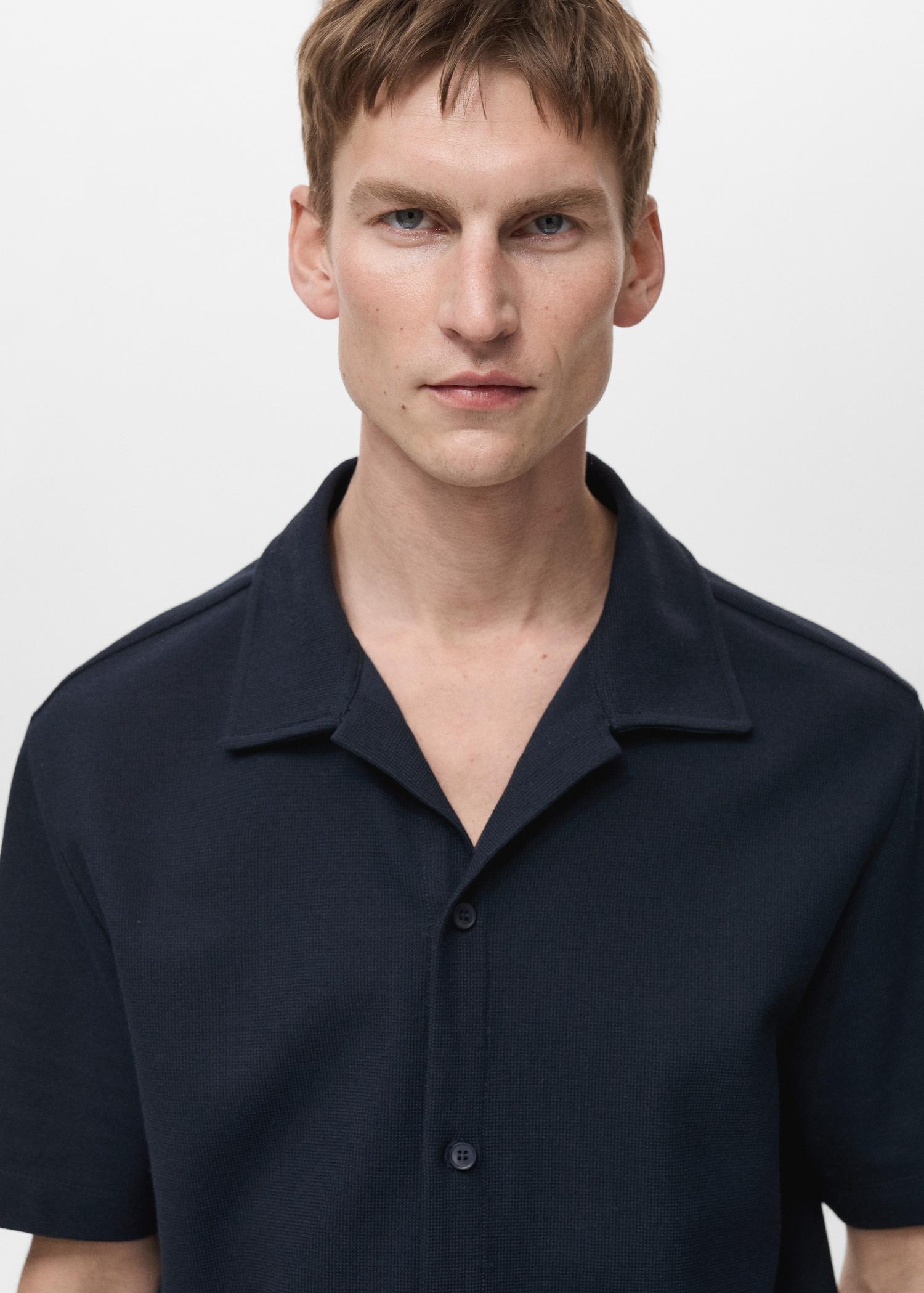 Structured knitted shirt - Men | MANGO USA Product Image