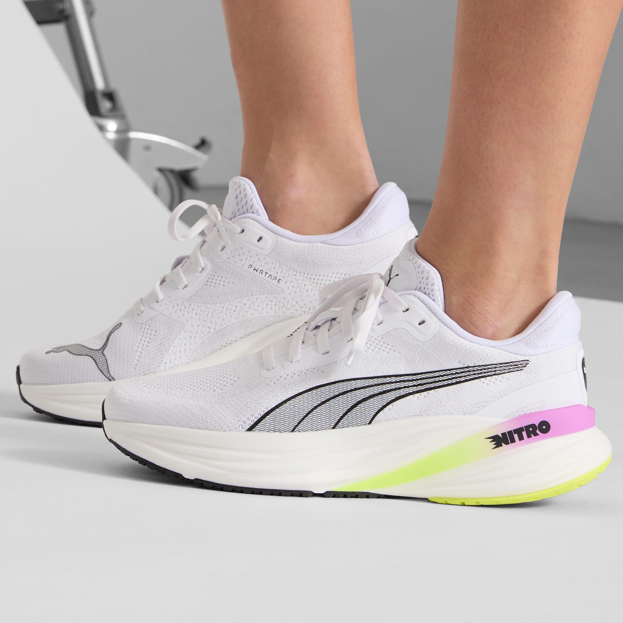 Magnify NITRO™ 2 Women's Running Shoes Product Image