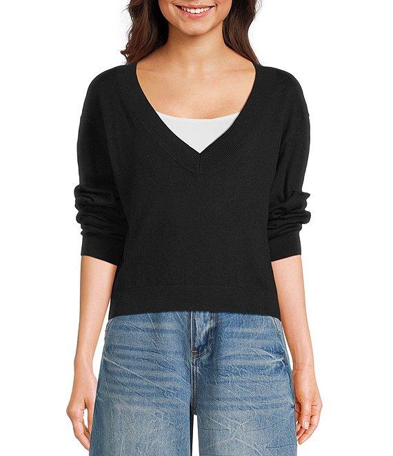 Signature 8 V-Neck Long Sleeve Sweater Product Image