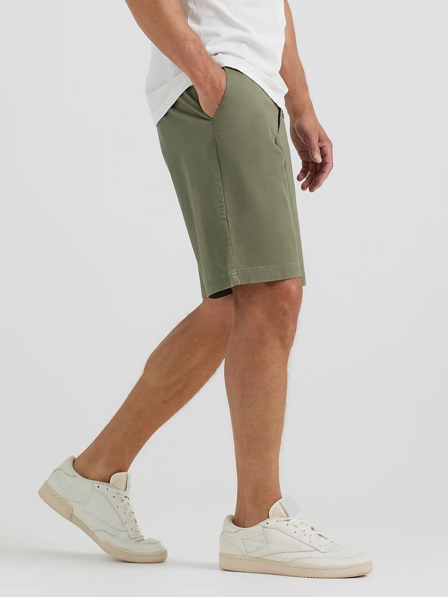 Men’s Extreme Motion Short | Khaki Cargo Shorts| Lee® Product Image