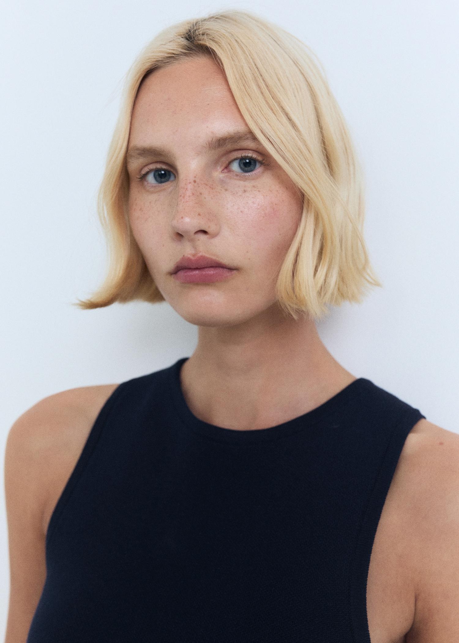 Short knitted dress - Women | MANGO USA Product Image