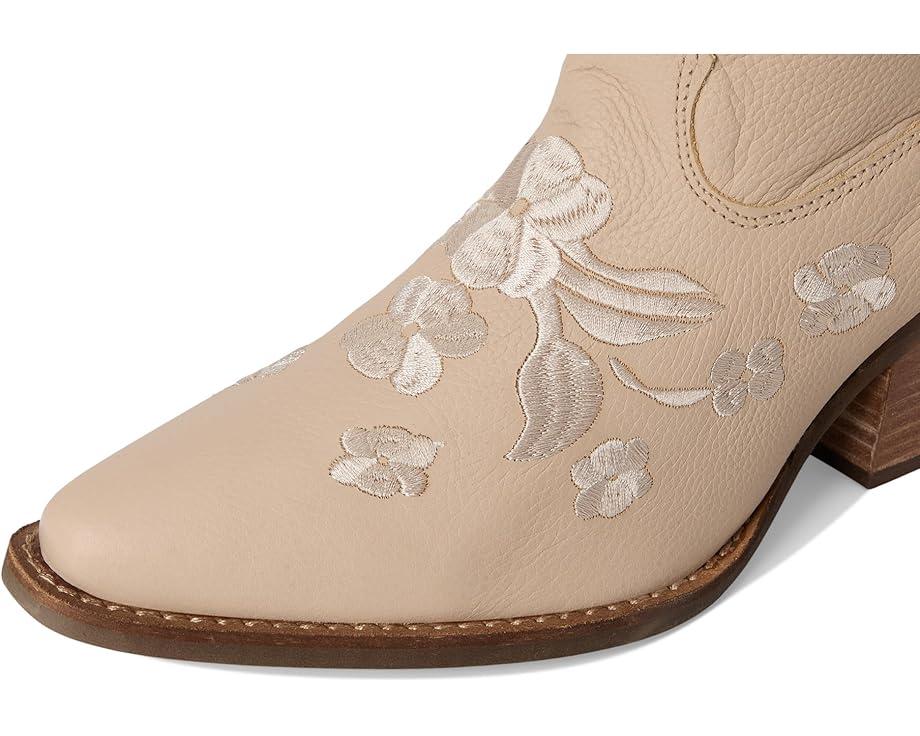 Women's Dingo Love Bug Product Image