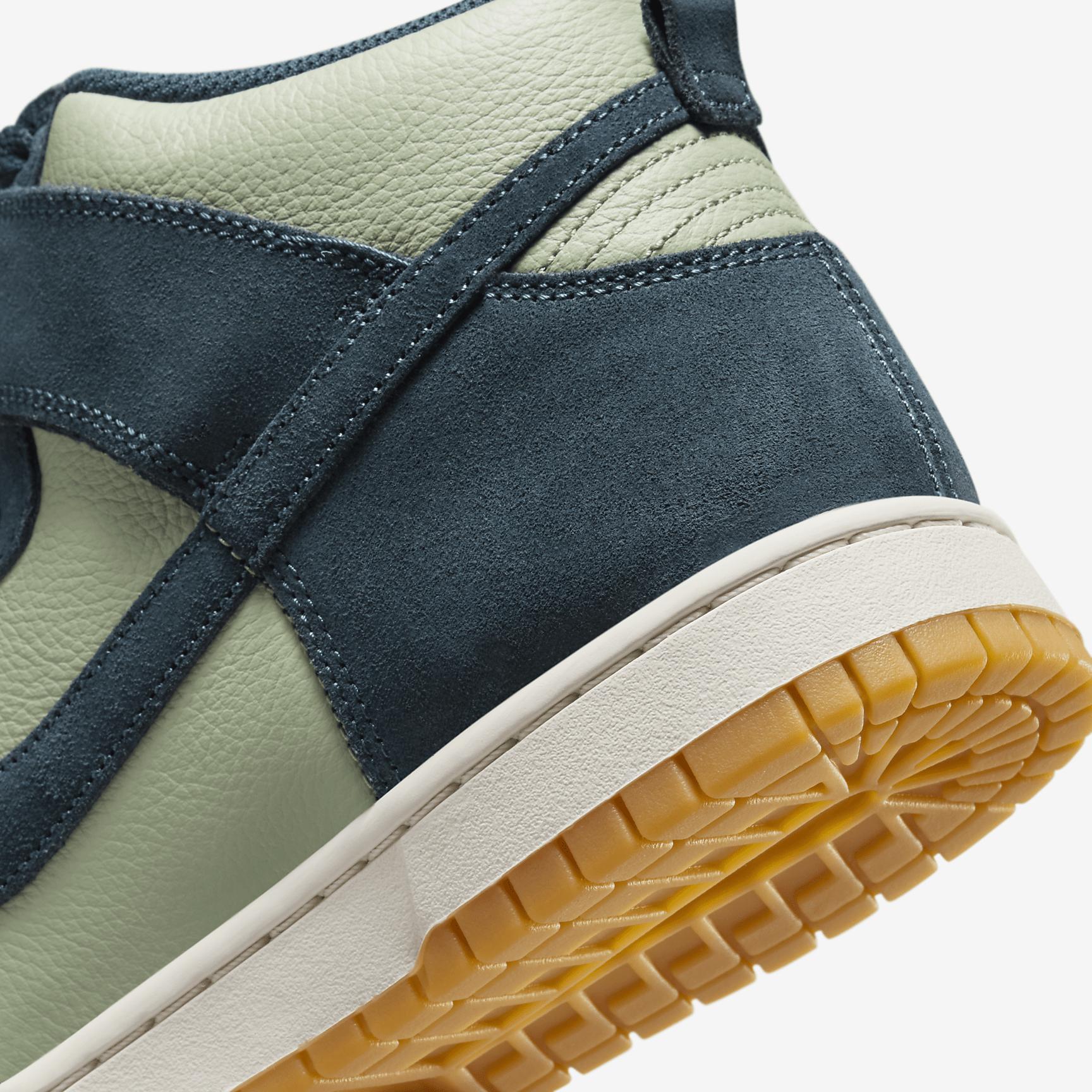 Nike Dunk High Retro Casual Shoes (Mens Sizing) Product Image