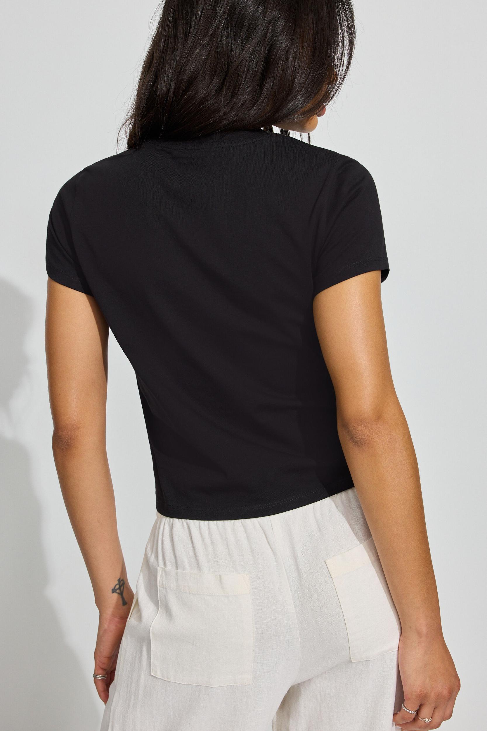 '90s Crewneck T-Shirt Product Image