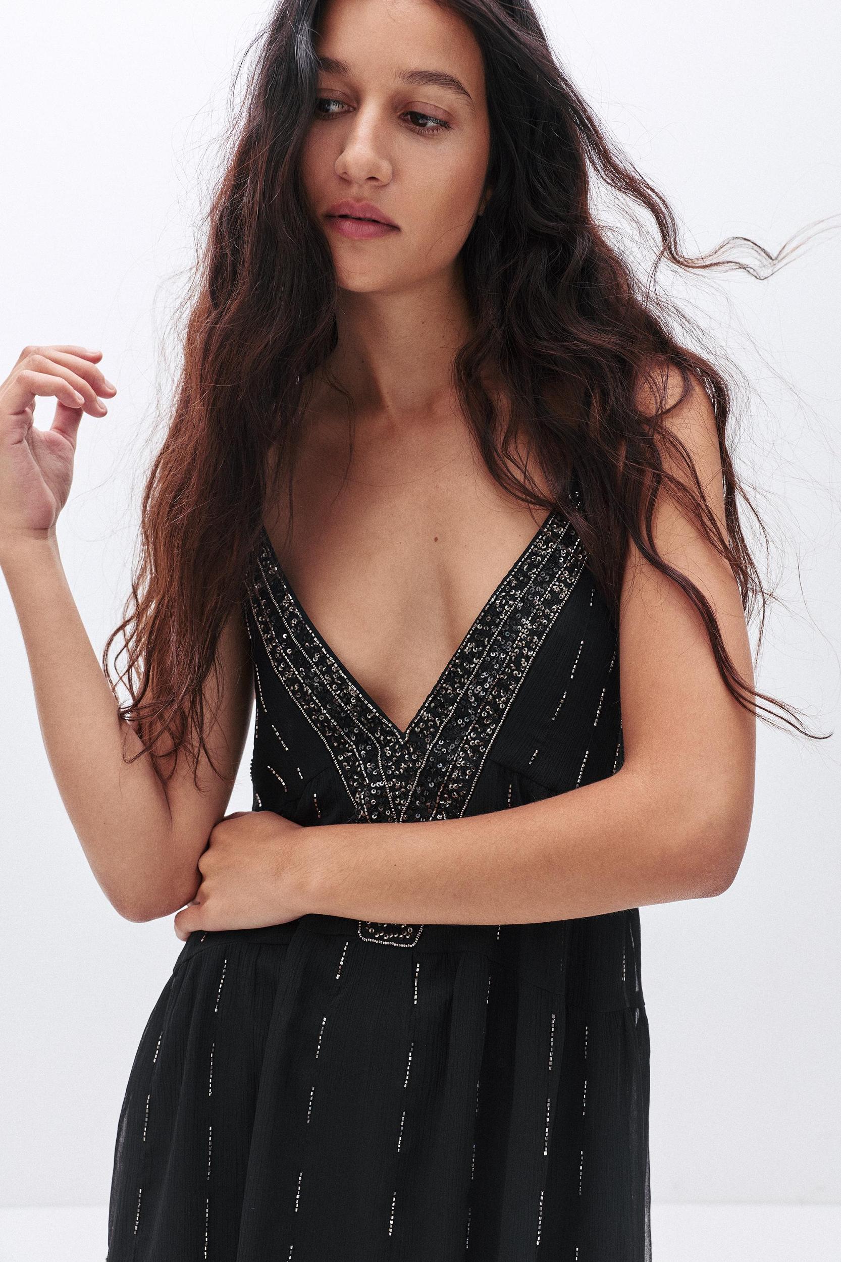 Short beaded dress Product Image