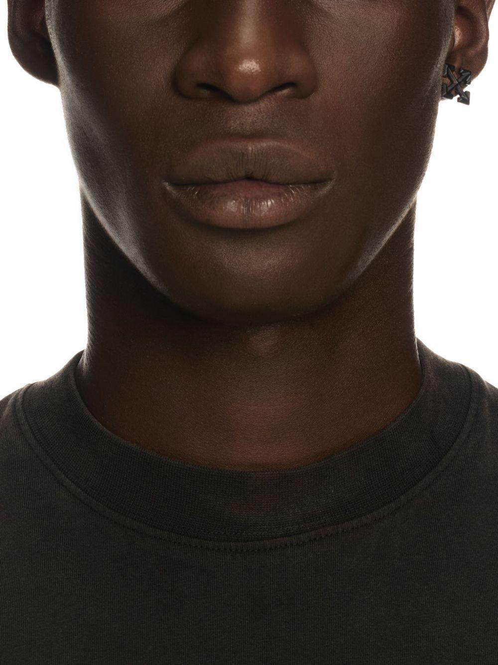 Arrow single earring Product Image