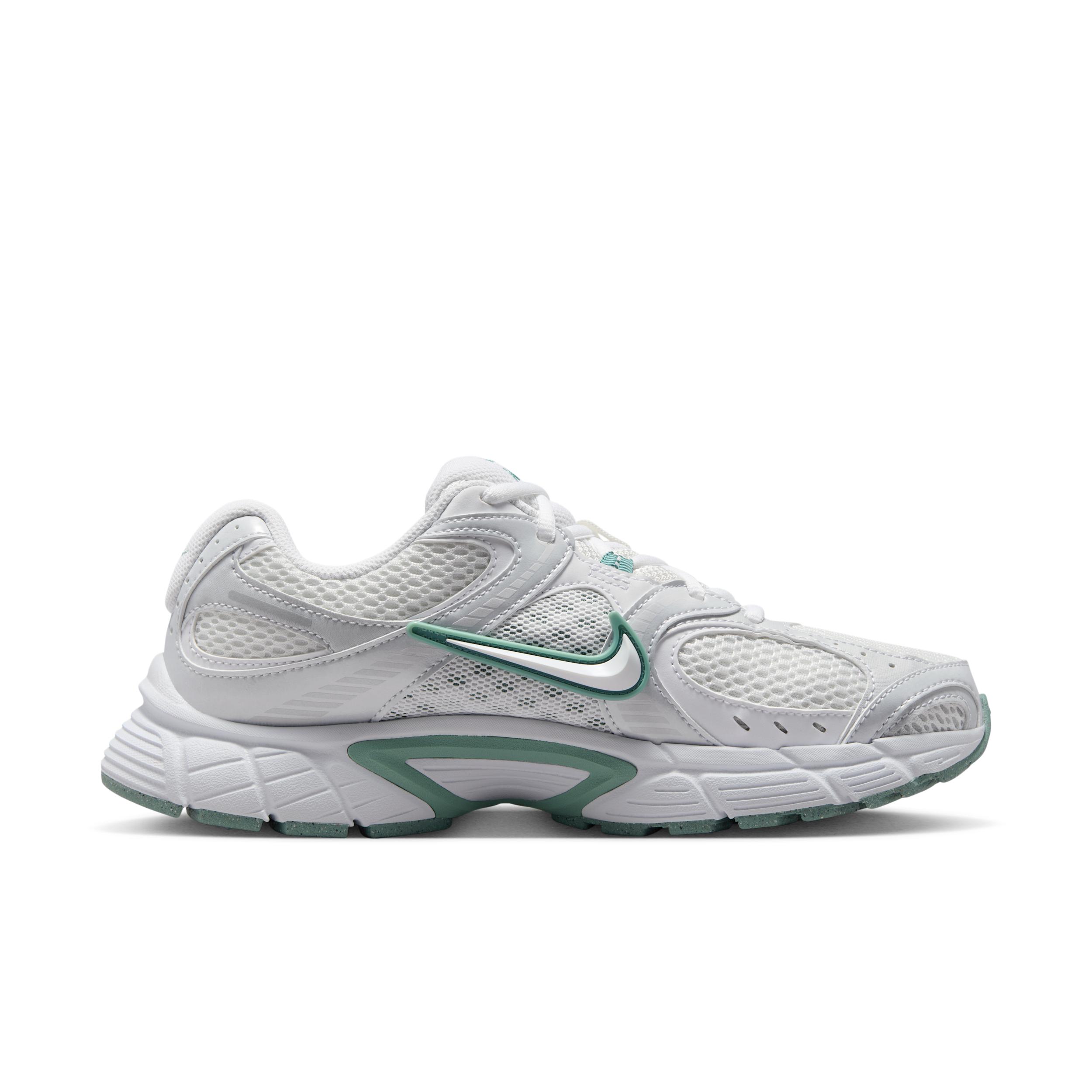Nike Womens V5 RNR Shoes with Reflective Accents | HQ7901-106 Product Image