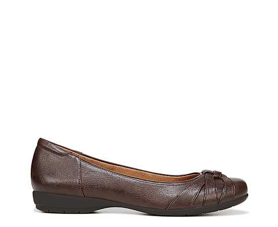 LifeStride Incredible Women's Slip-ons Flats,  Product Image