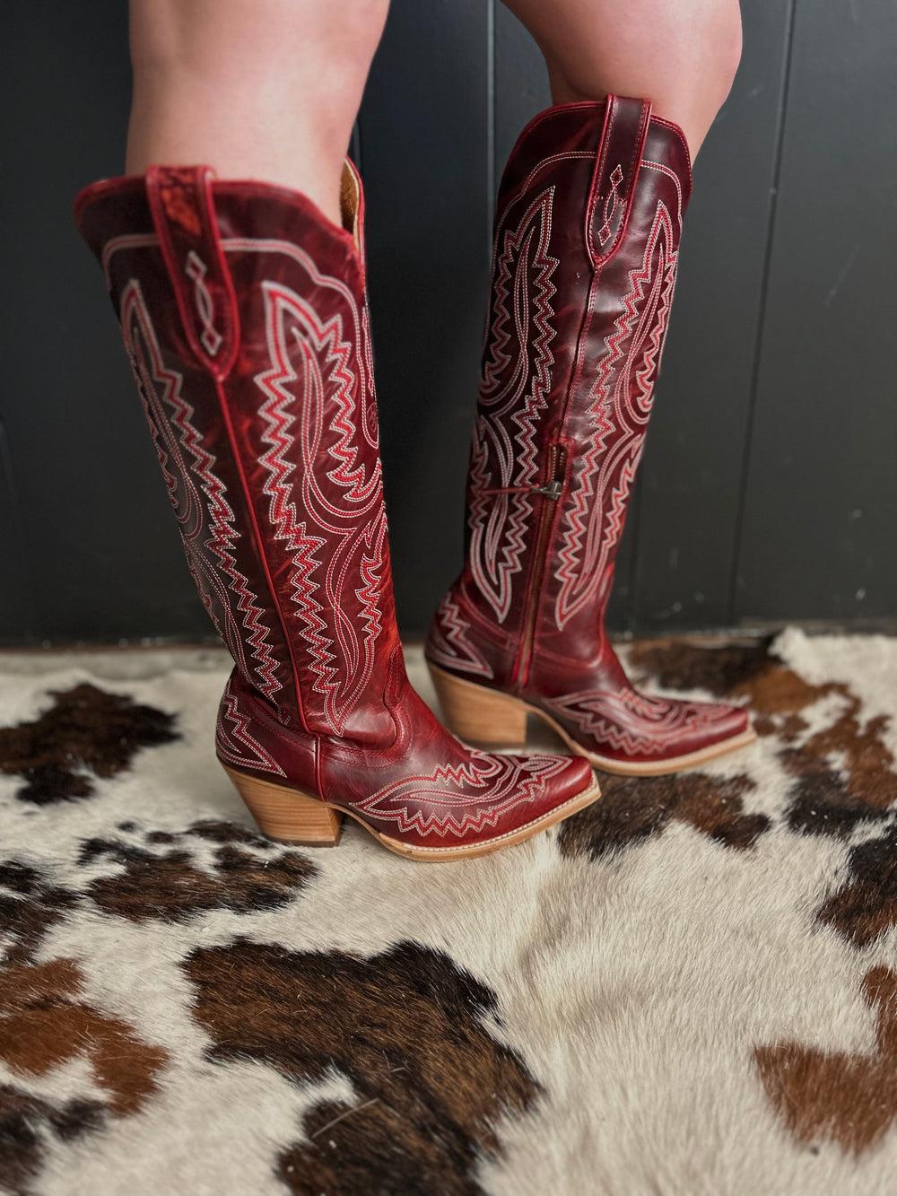 Women's Ariat Red Casanova XToe Boots Product Image