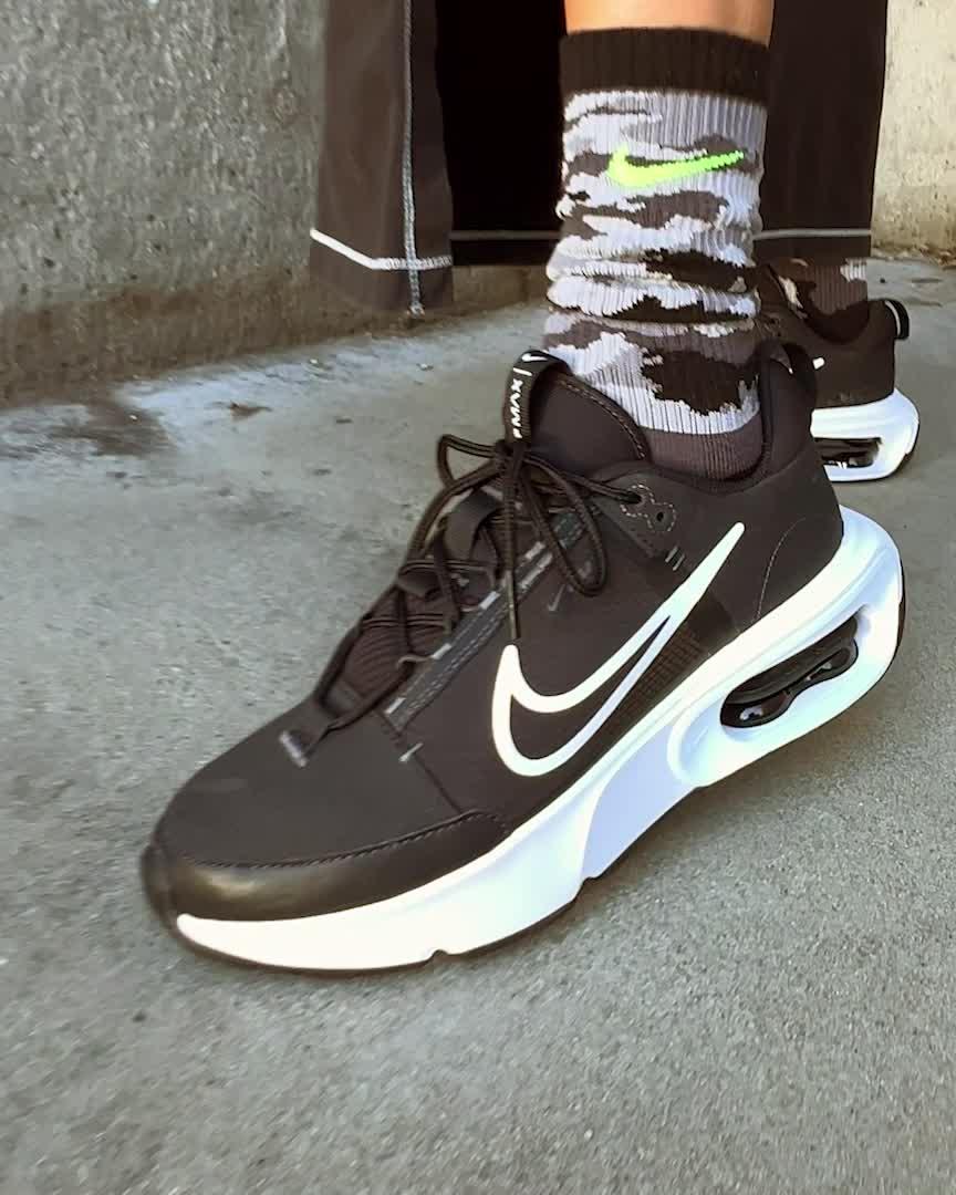 Nike Air Max INTRLK Women's Shoes Product Image