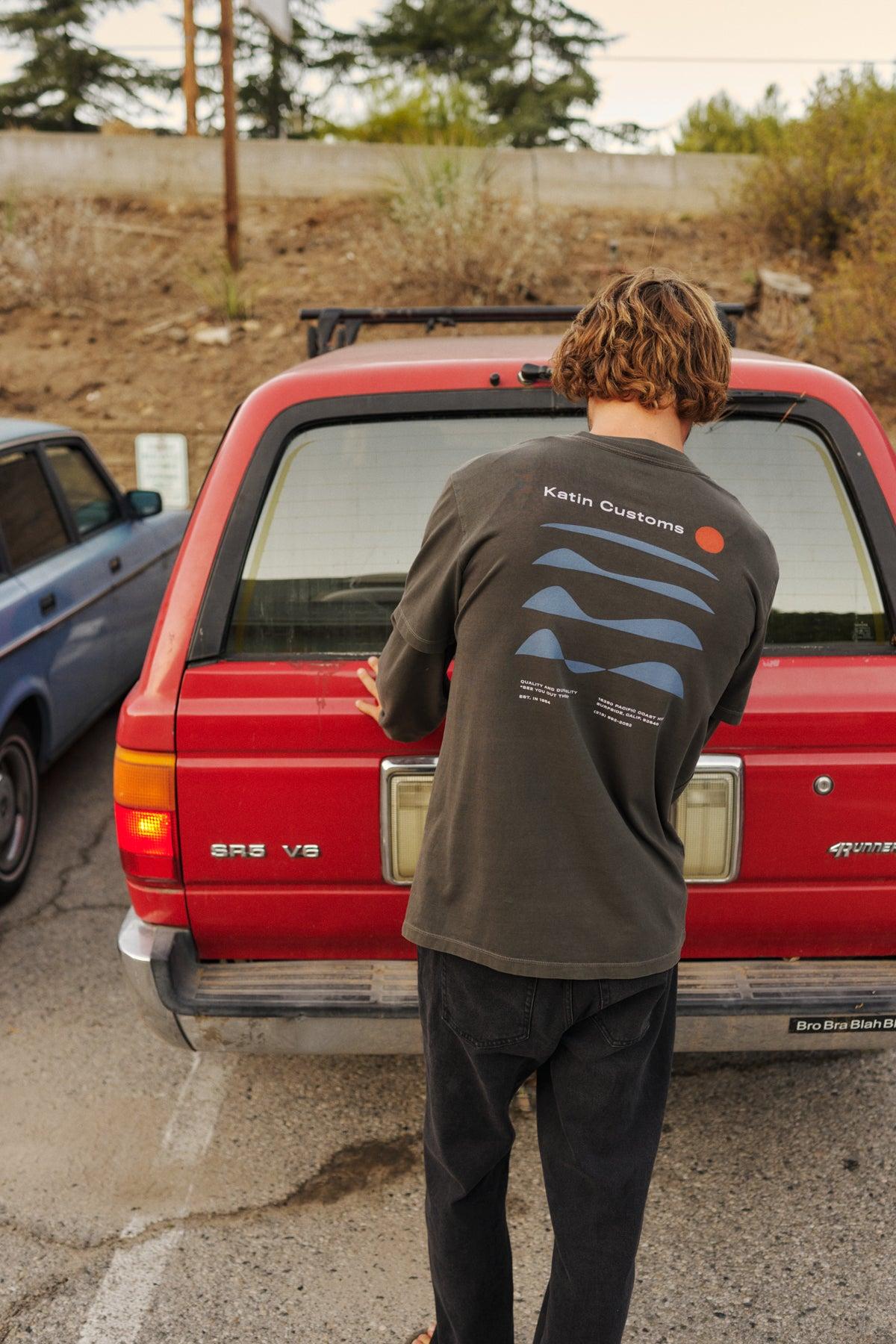 FREQUENCY TEE Product Image