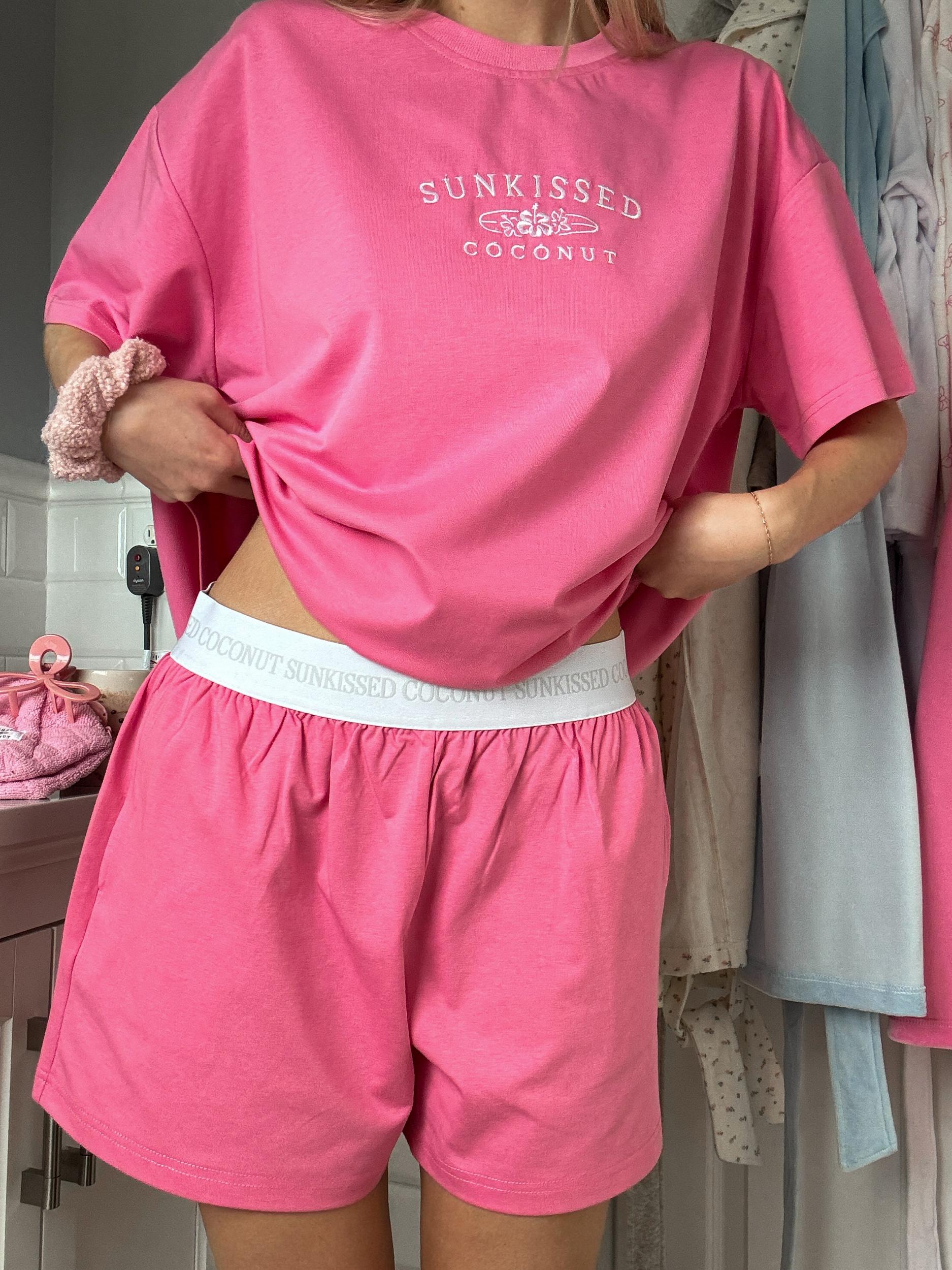 Coastal Blue Basic Watercolor Shorts Product Image