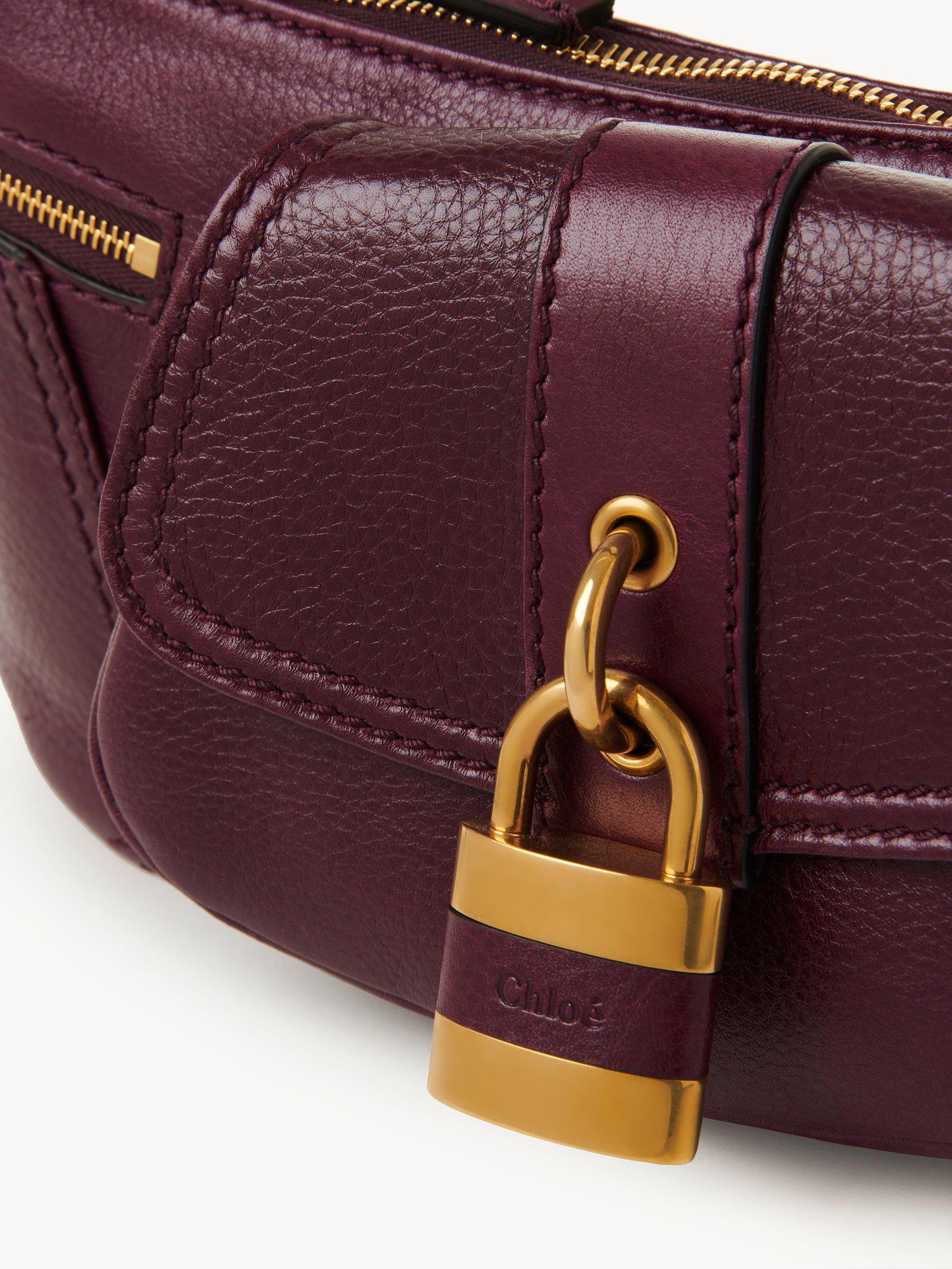 The 99 shoulder bag in grained leather Product Image