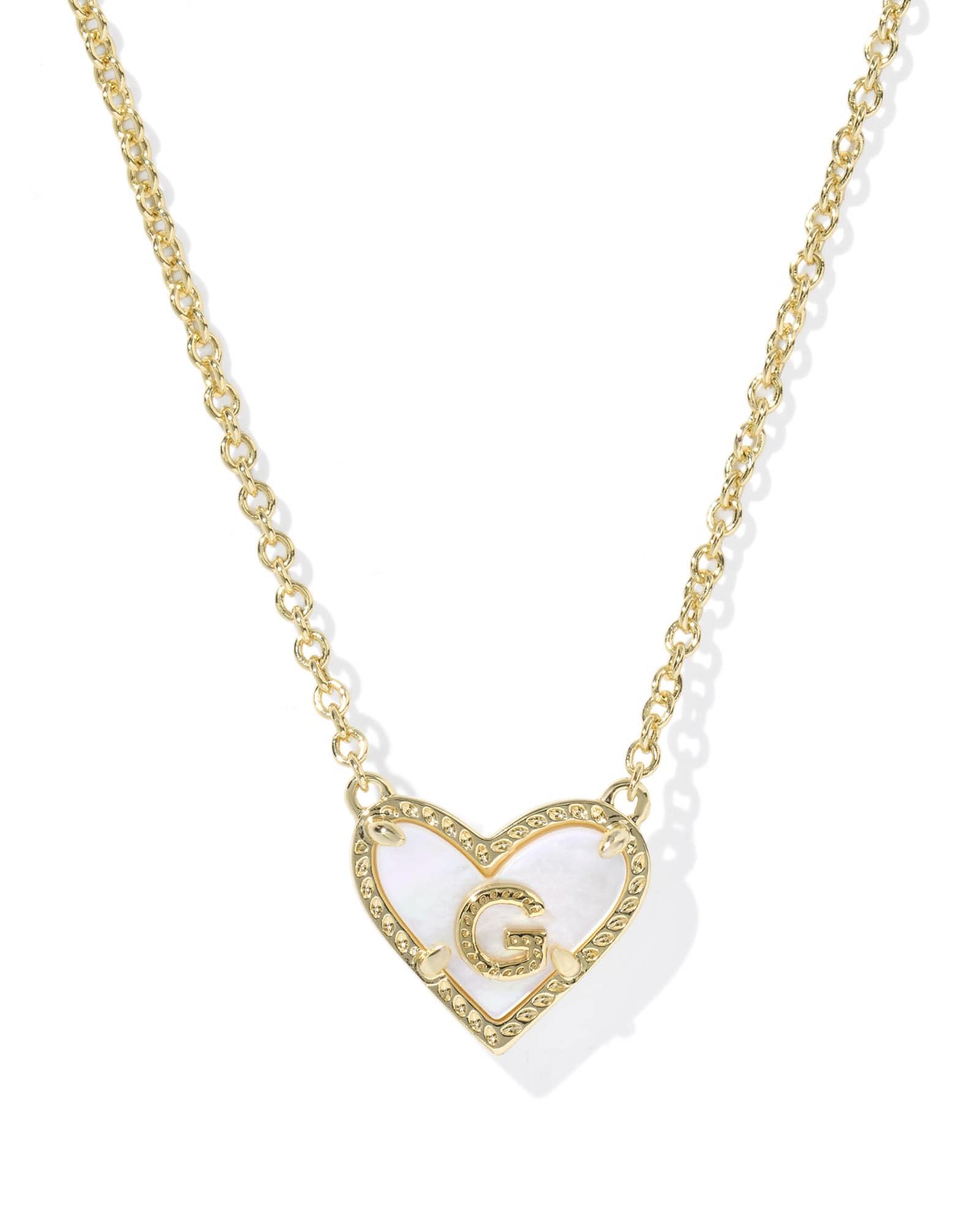 Ari Heart Letter G Gold Short Pendant Necklace Product Image