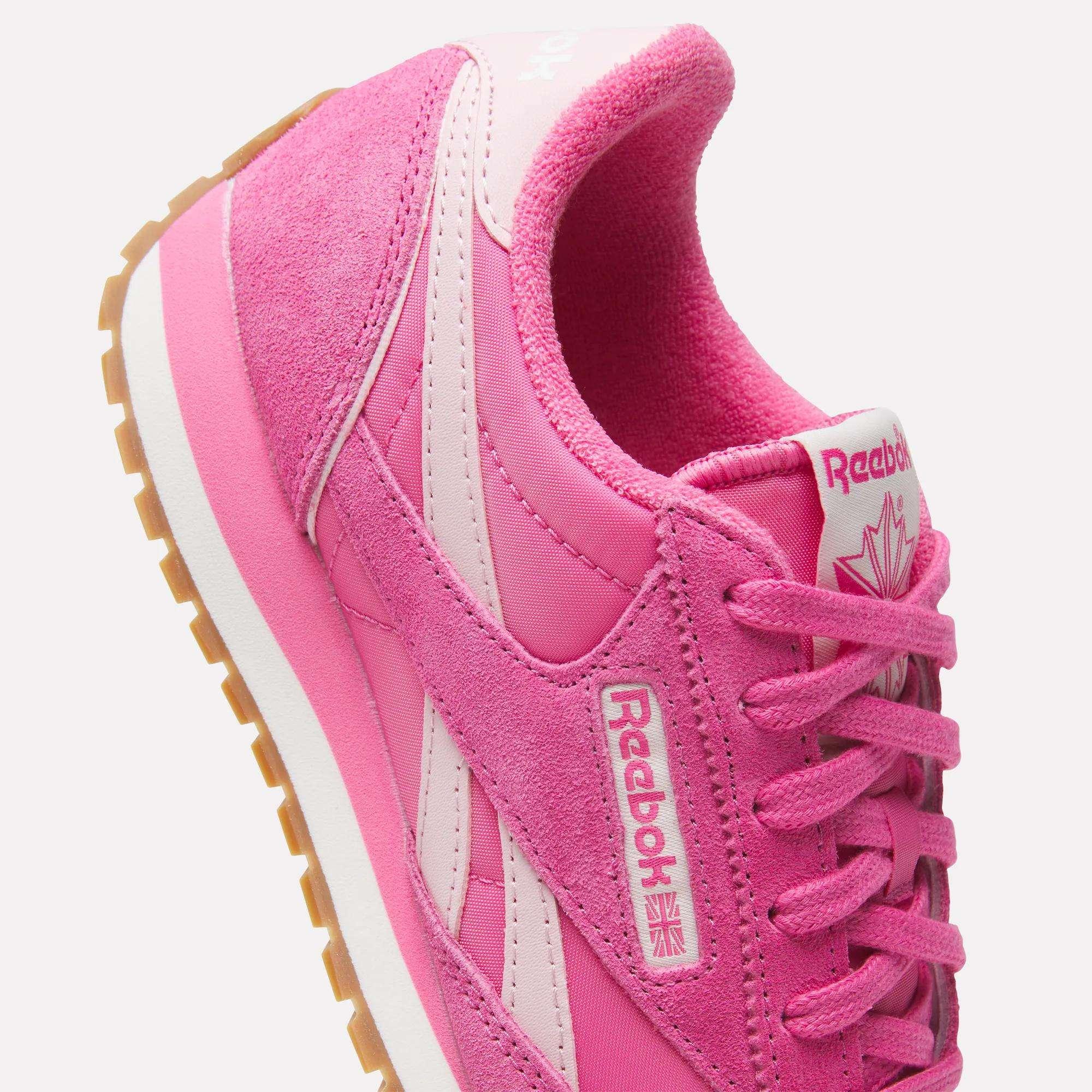 Women's Classic AZ Shoes Female Product Image