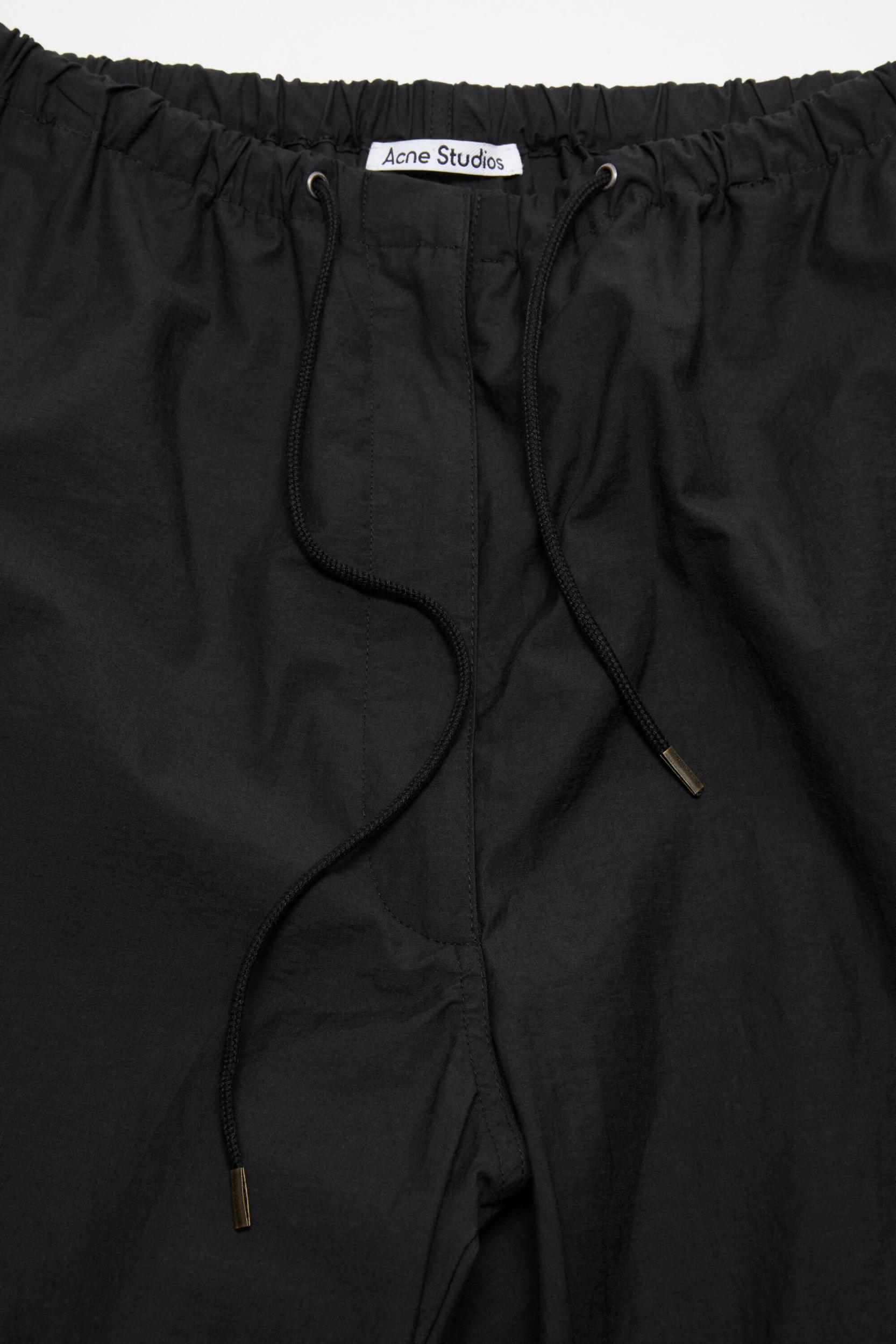 Relaxed fit trousers Product Image