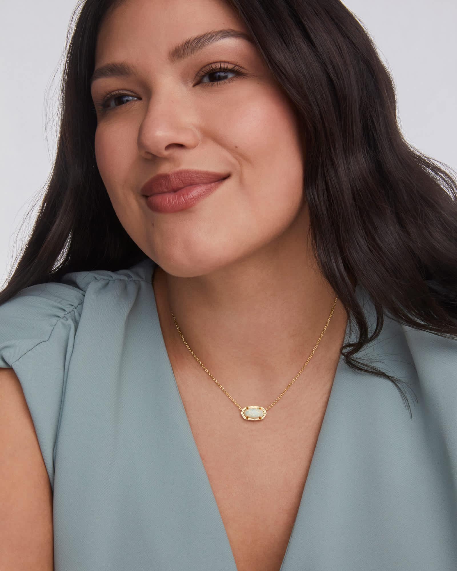 Elisa Gold Short Pendant Necklace Product Image