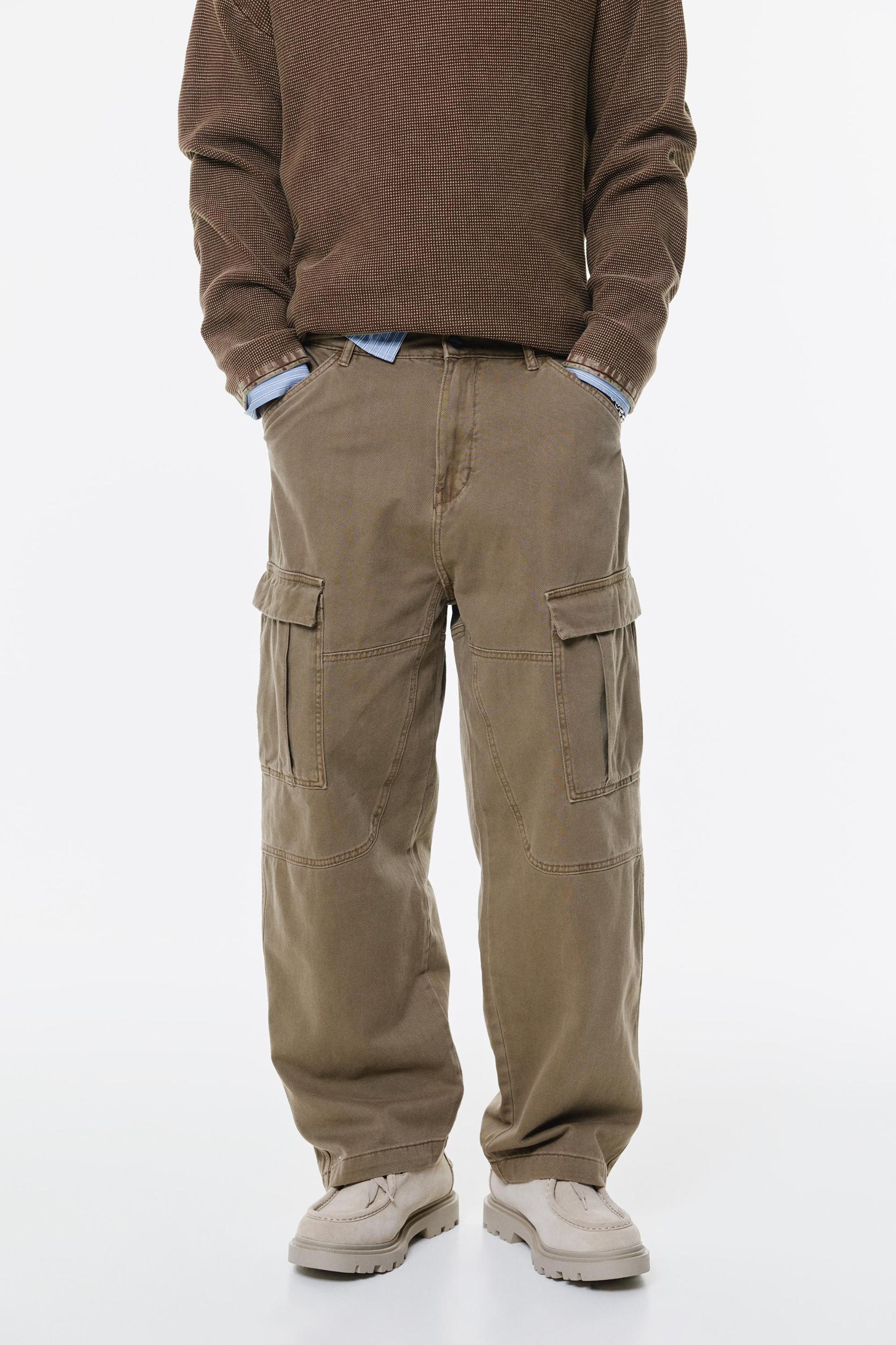 Baggy cargo trousers Product Image