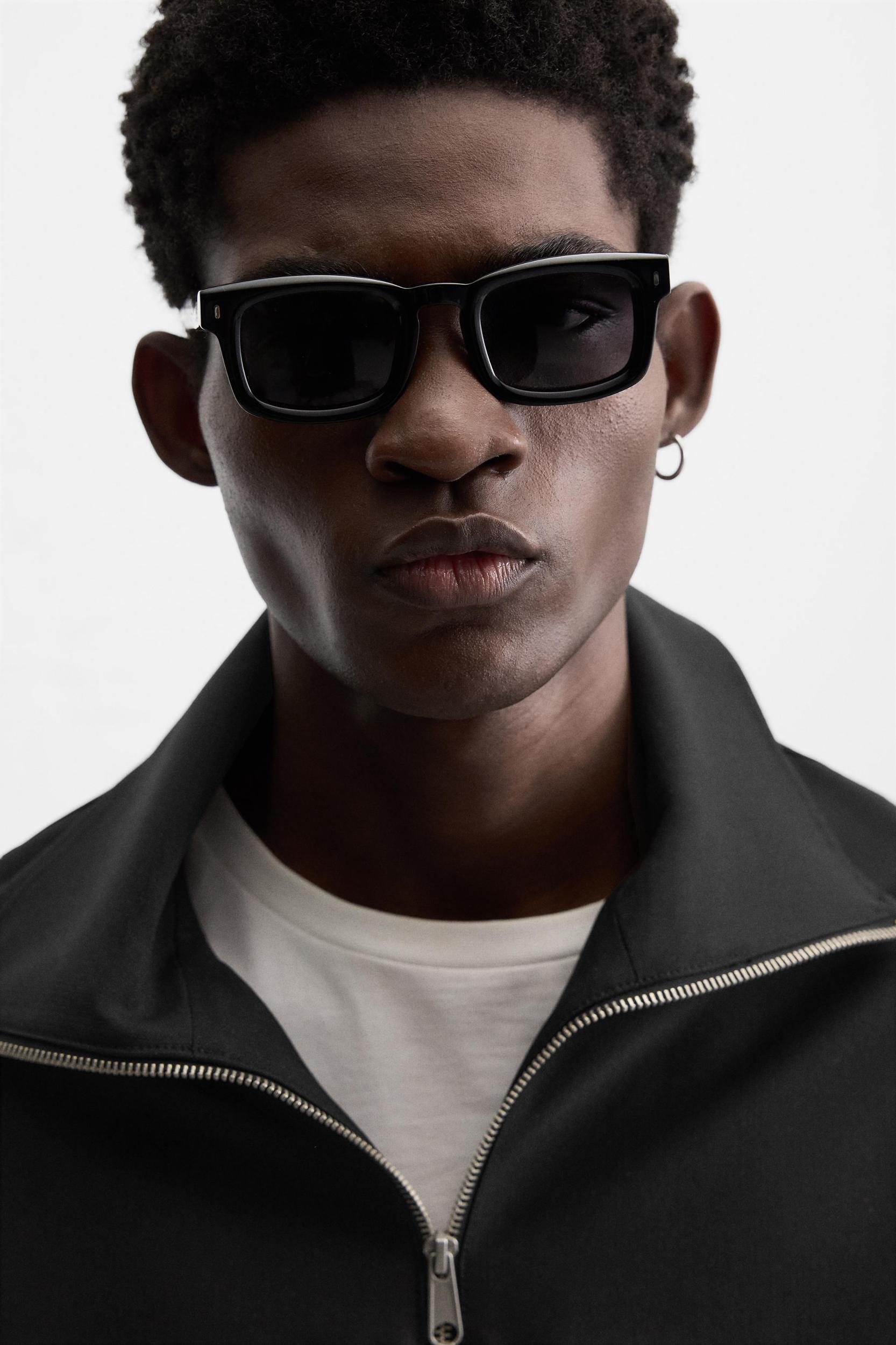 TECHNICAL QUARTER-ZIP SWEATSHIRT Product Image