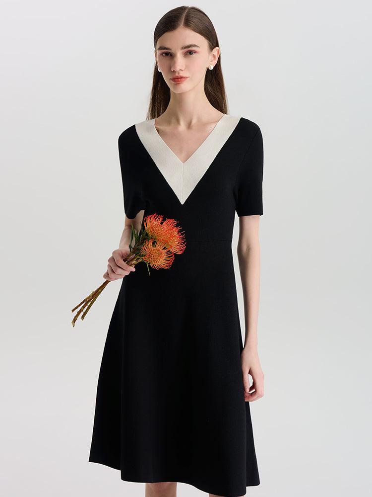 Contrast V-Neck Slim Knitted Women Midi Dress Product Image
