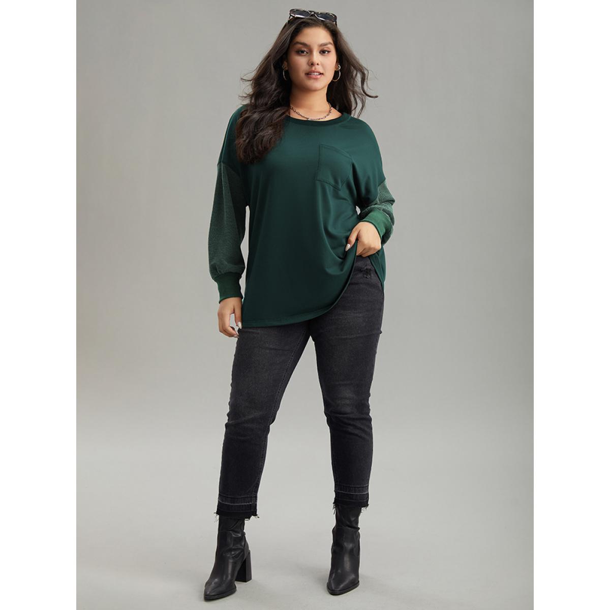 Plus Size Two Tone Patched Pocket Drop Shoulder Sweatshirt Women DarkGreen Casual Elastic cuffs Round Neck Everyday Sweatshirts BloomChic 28/5X Product Image