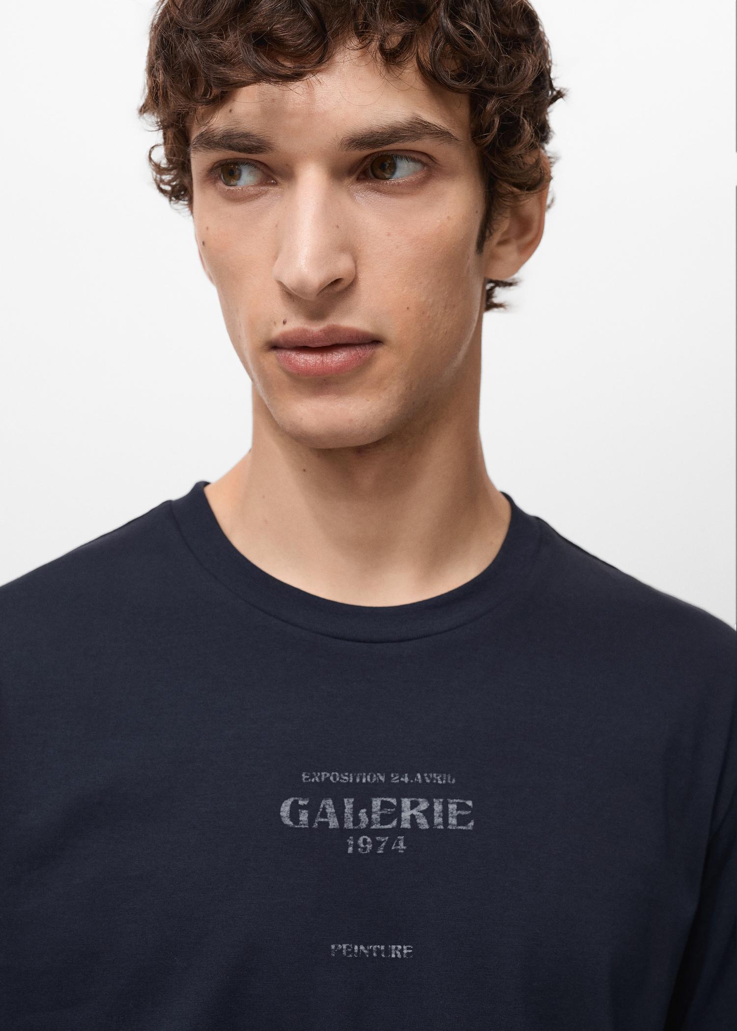 Short-sleeved printed t-shirt - Men | MANGO USA Product Image