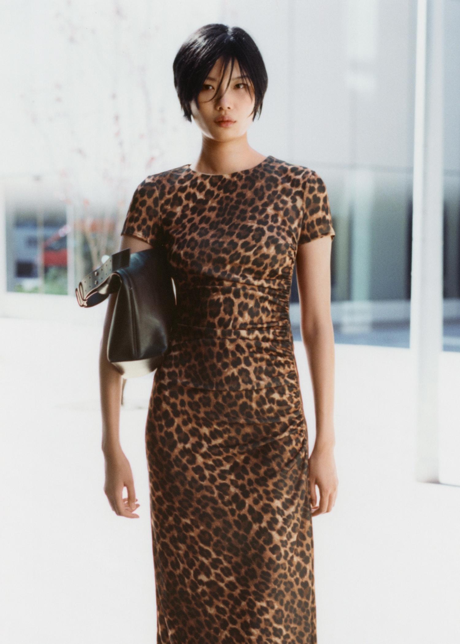 Leopard-print dress with ruffled details - Women | MANGO USA Product Image