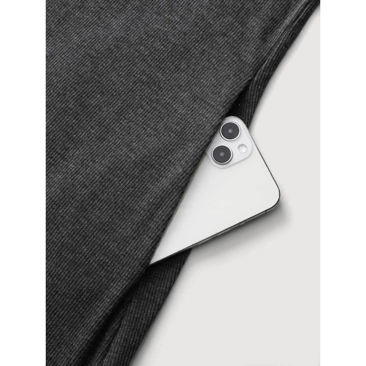 Plus Size Ribbed Star Print Sleeve Pockets Midi Dress Black Women Round Neck Long Sleeve Curvy BloomChic 18-20/2X Product Image