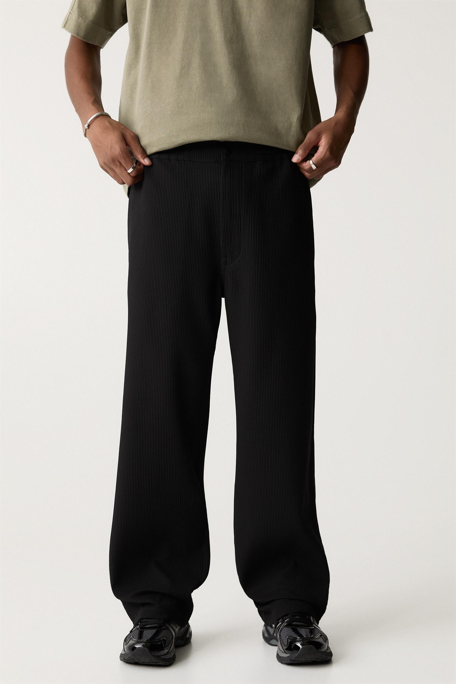 Pleated sweatpants Product Image