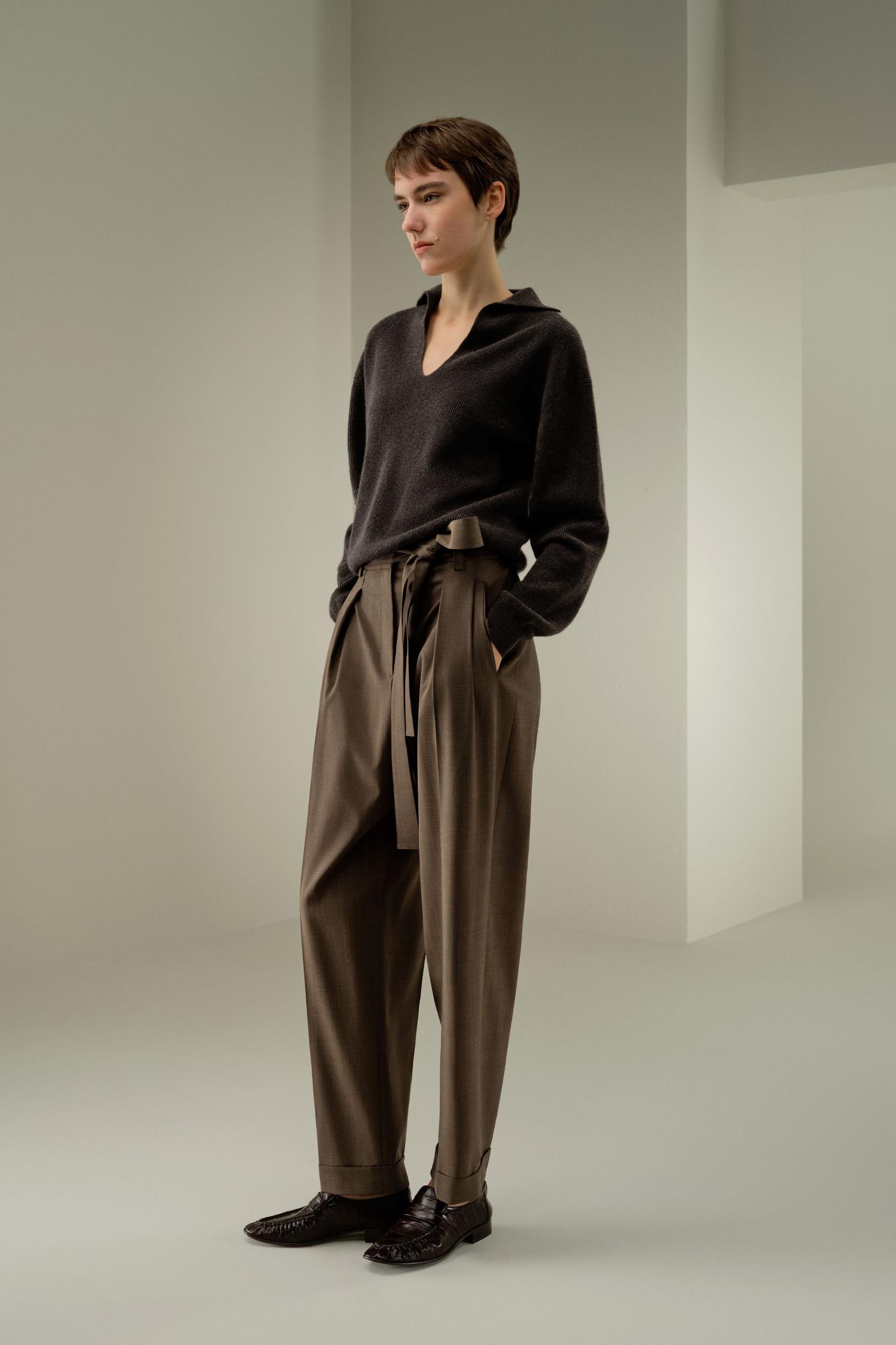 Havana Silk-Wool Barrel leg pants Product Image