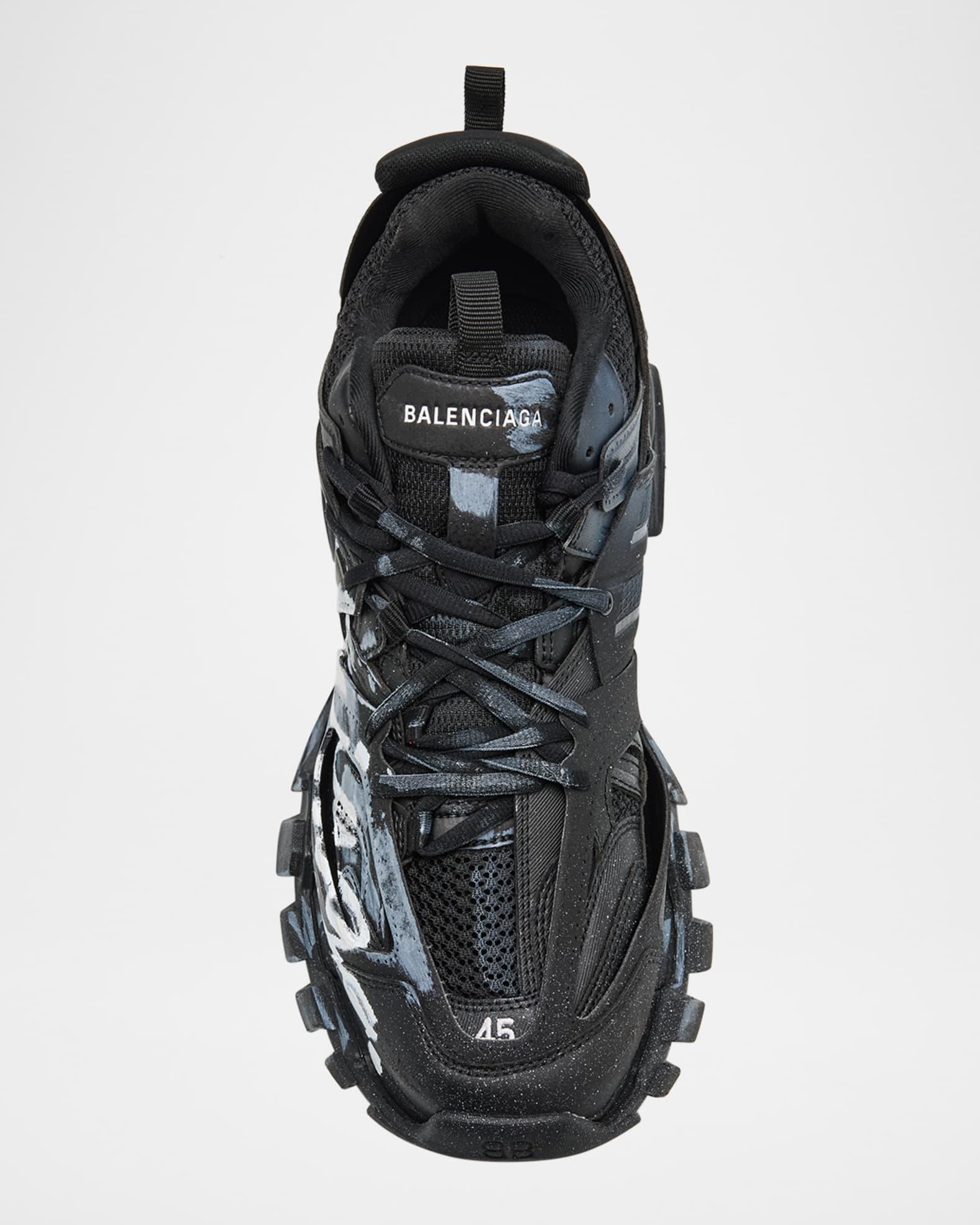 Men's Track Signature Mesh Runner Sneakers Product Image