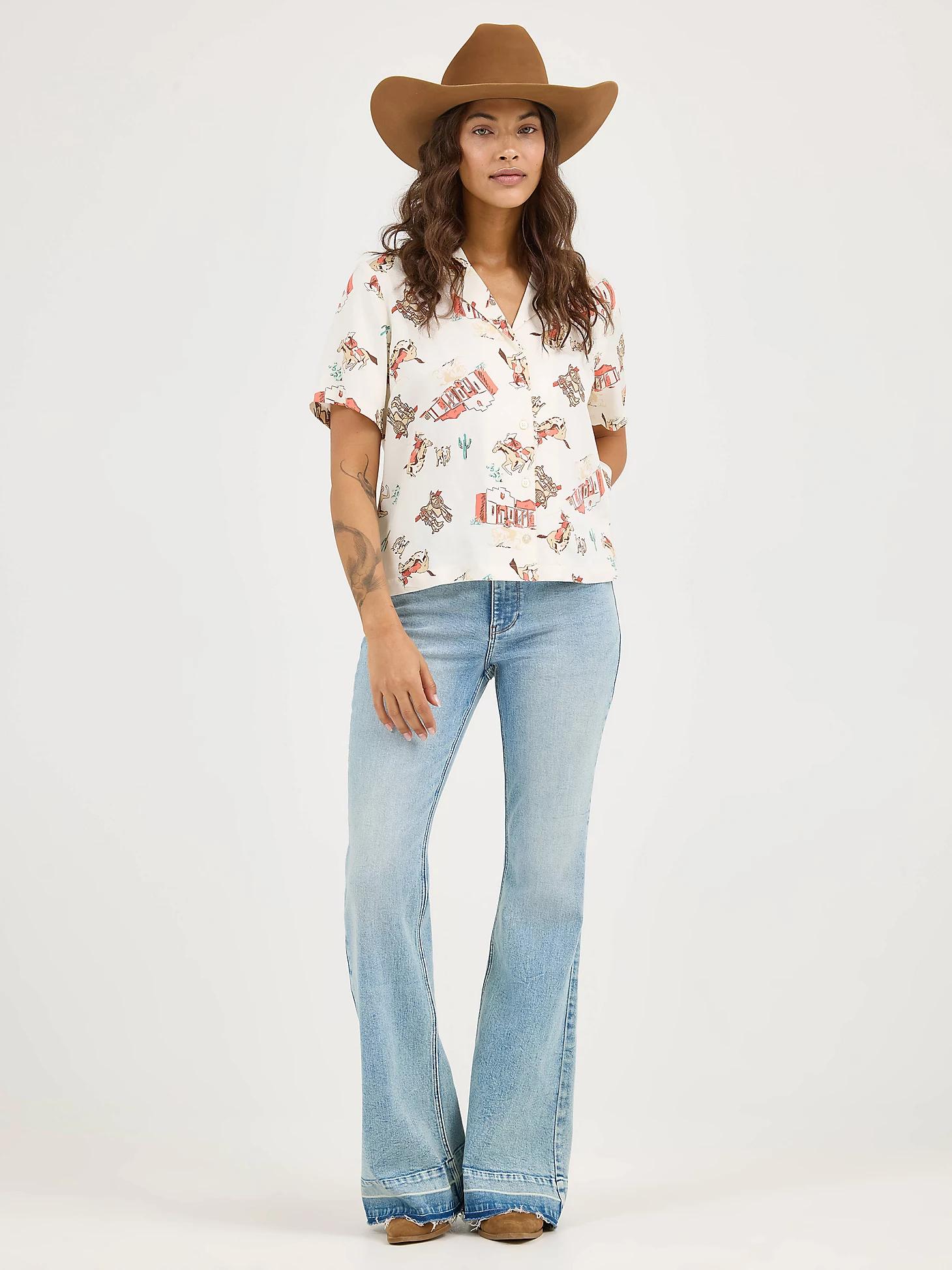Women's Wrangler Retro® Cowgirl Camp Shirt in Scattered Town Product Image