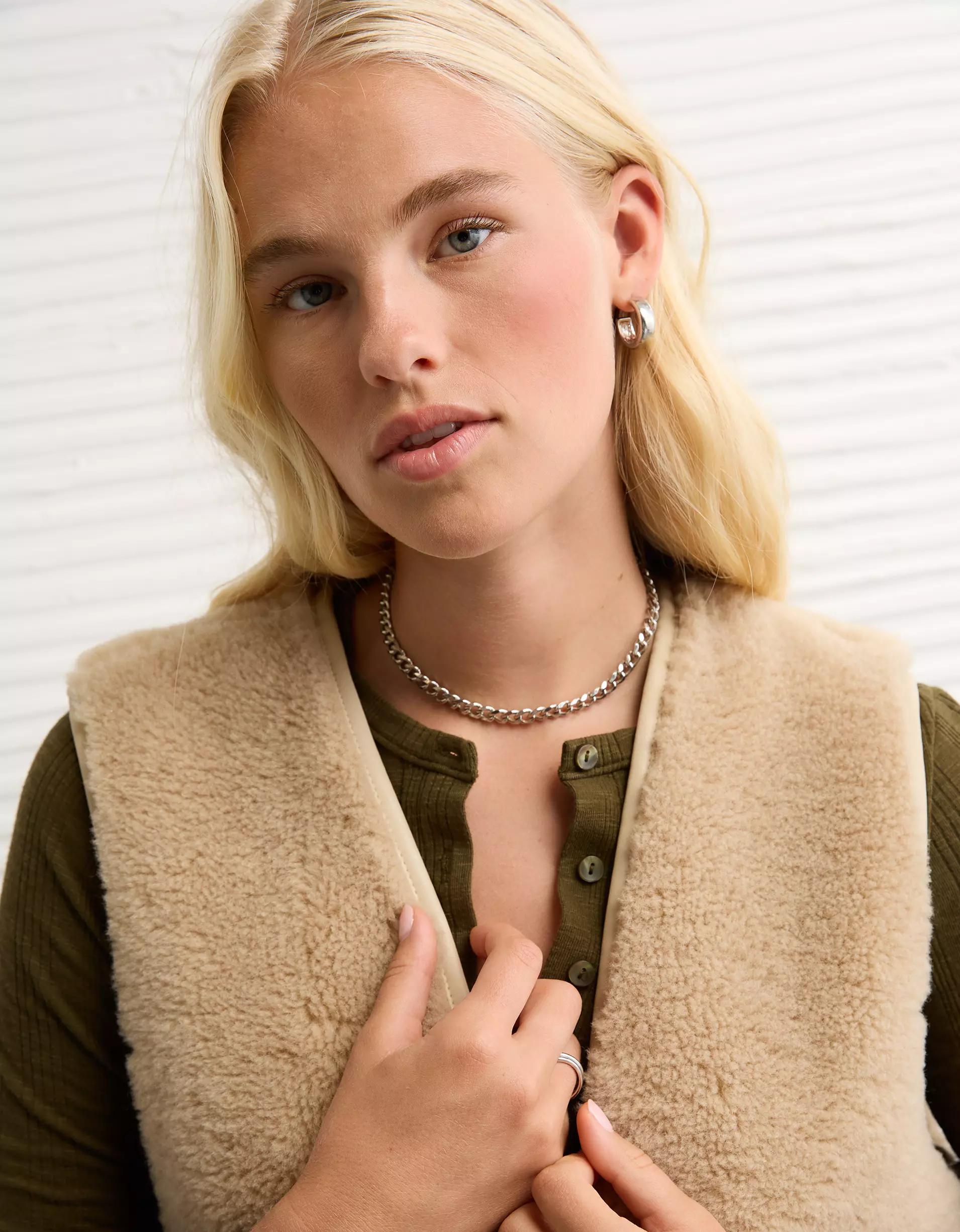 AE Sherpa Vest Product Image