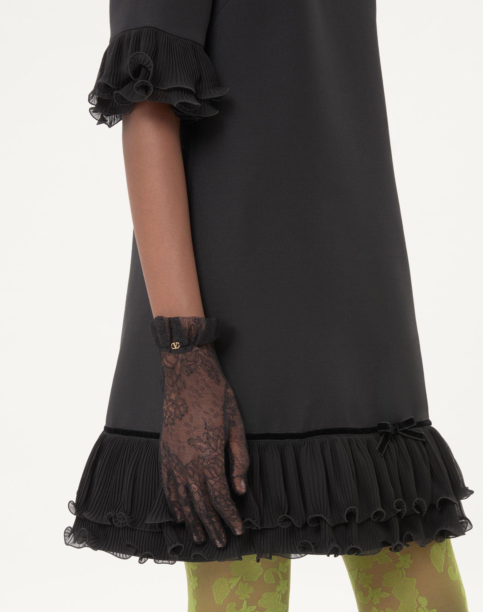 Vlogo Signature Lace Gloves Product Image