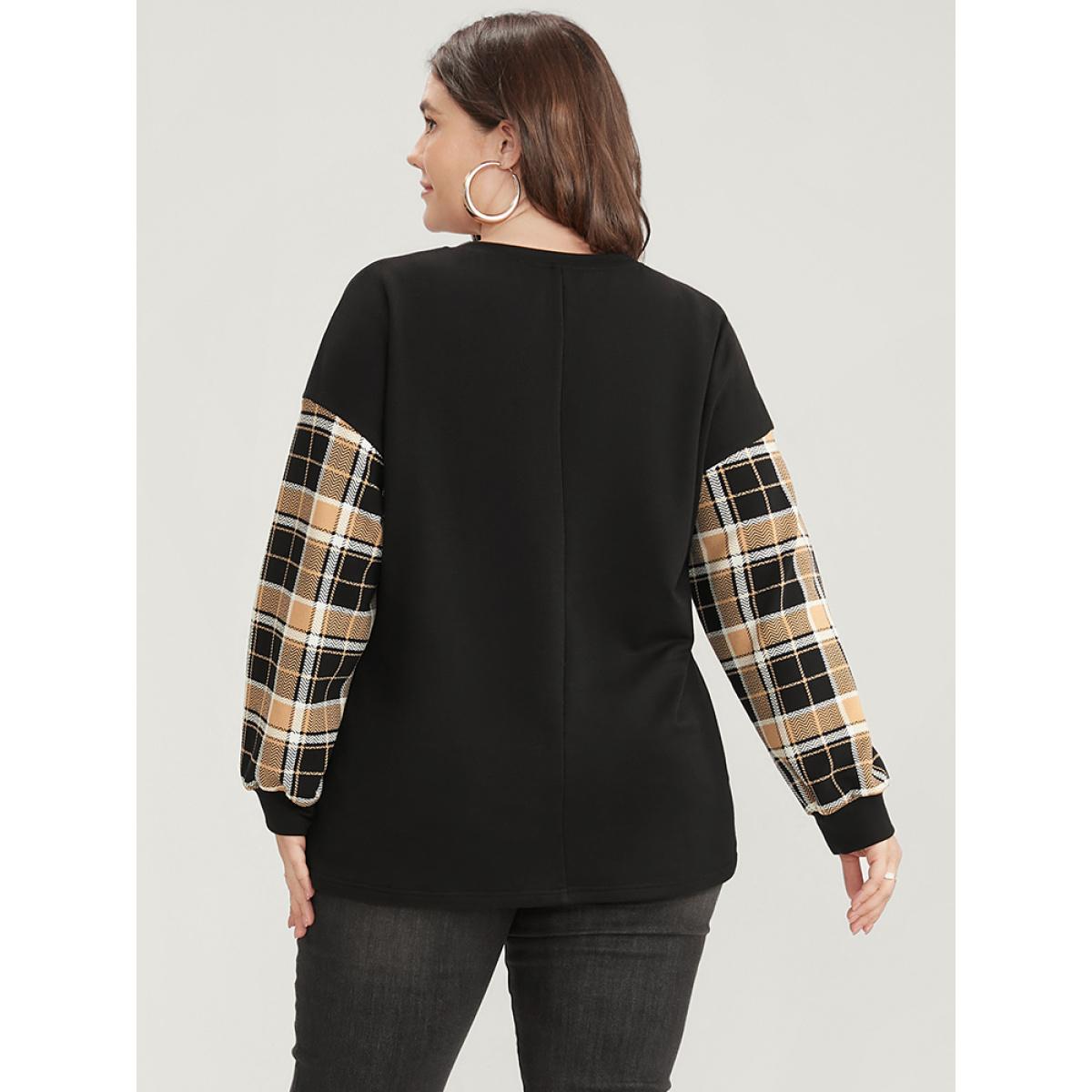 Plus Size Plaid Patchwork Pocket Round Neck Sweatshirt Women Black Casual Patchwork Round Neck Dailywear Sweatshirts BloomChic 10/M Product Image