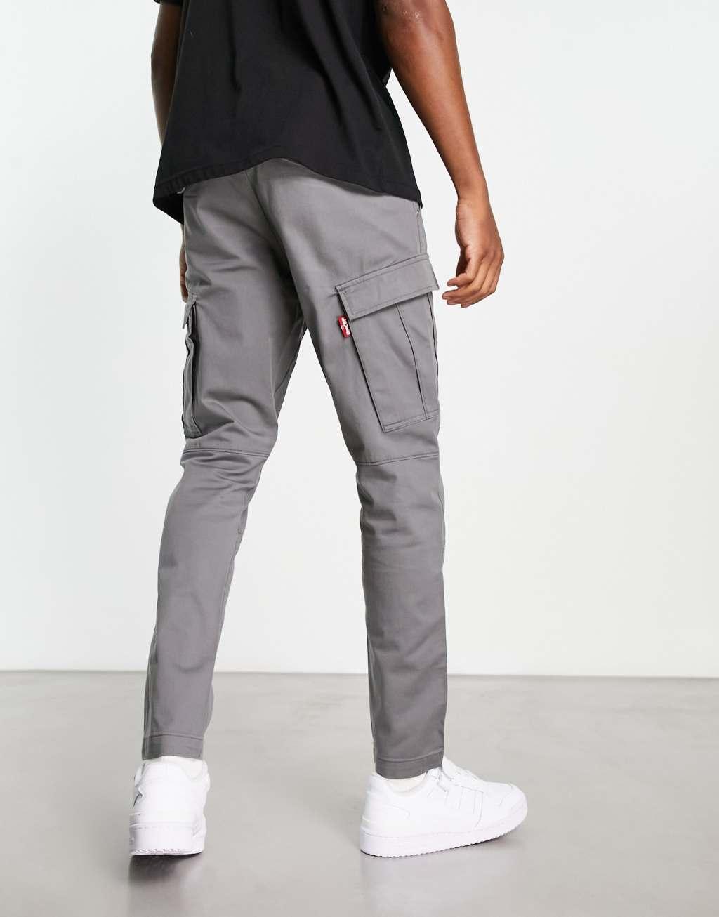 Levi's lo ball cargo pants in gray with pockets Product Image