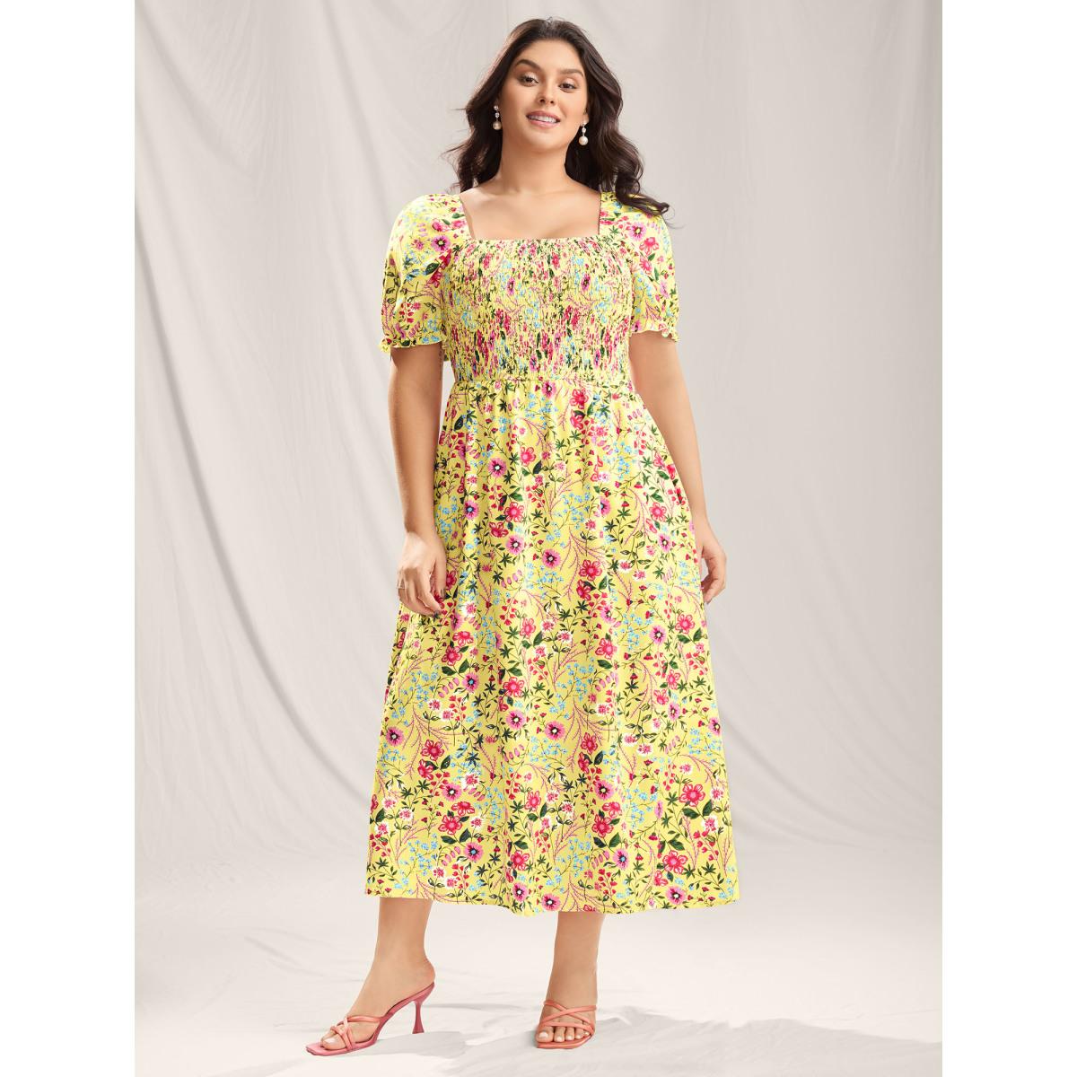 Plus Size Shirred Floral Print Pockets Maxi Dress LightBlue Women Timeless Square Neck Short sleeve Curvy BloomChic 28/5X Product Image