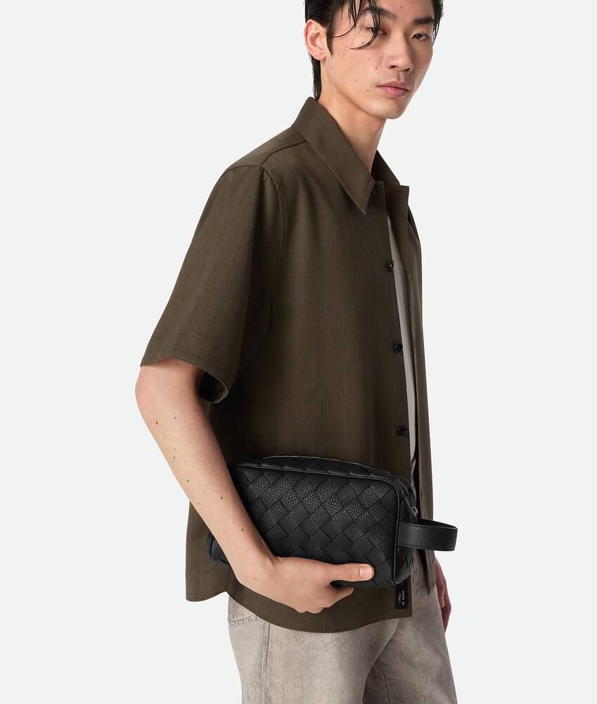 Men's Intrecciato Travel Pouch in Black Product Image