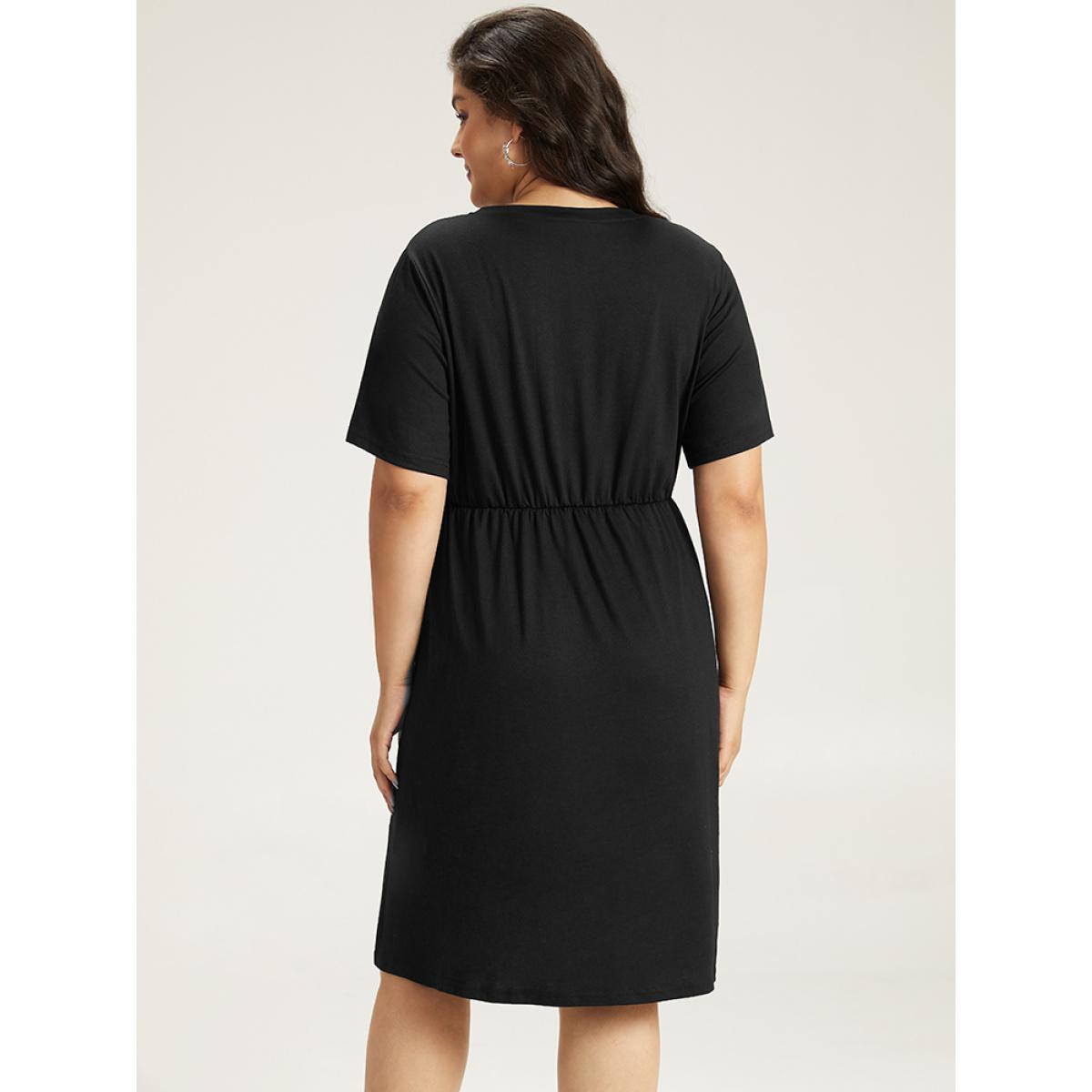 Plus Size Halloween Skull Print Pocket Elastic Waist Dress Black Women Casual Gathered Curvy Midi Dress BloomChic 26/4X Product Image